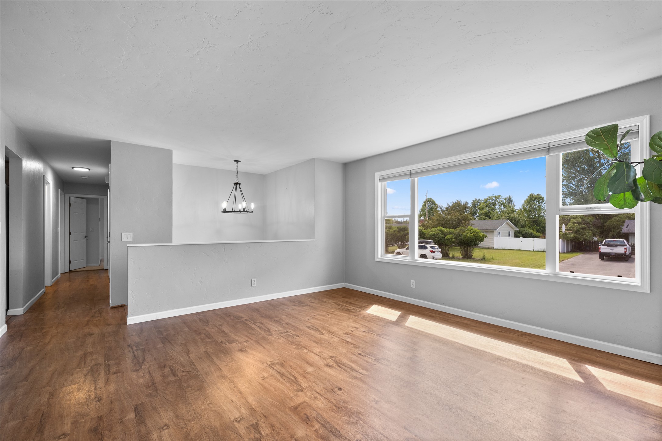 55 Lochness Avenue Property Photo 4