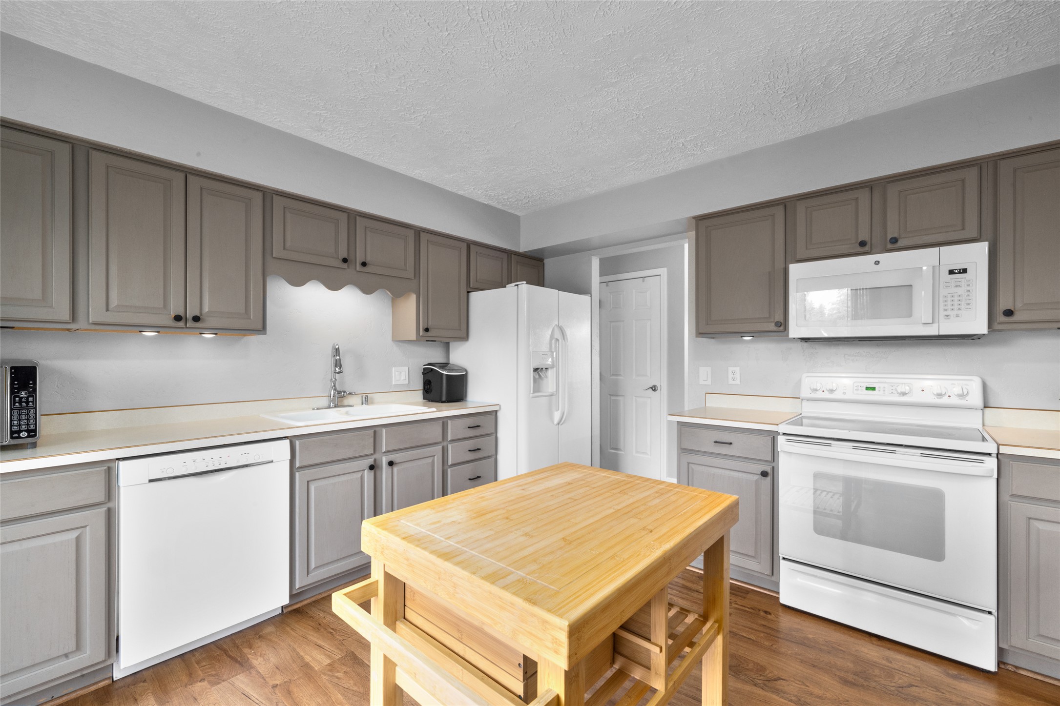 55 Lochness Avenue Property Photo 13