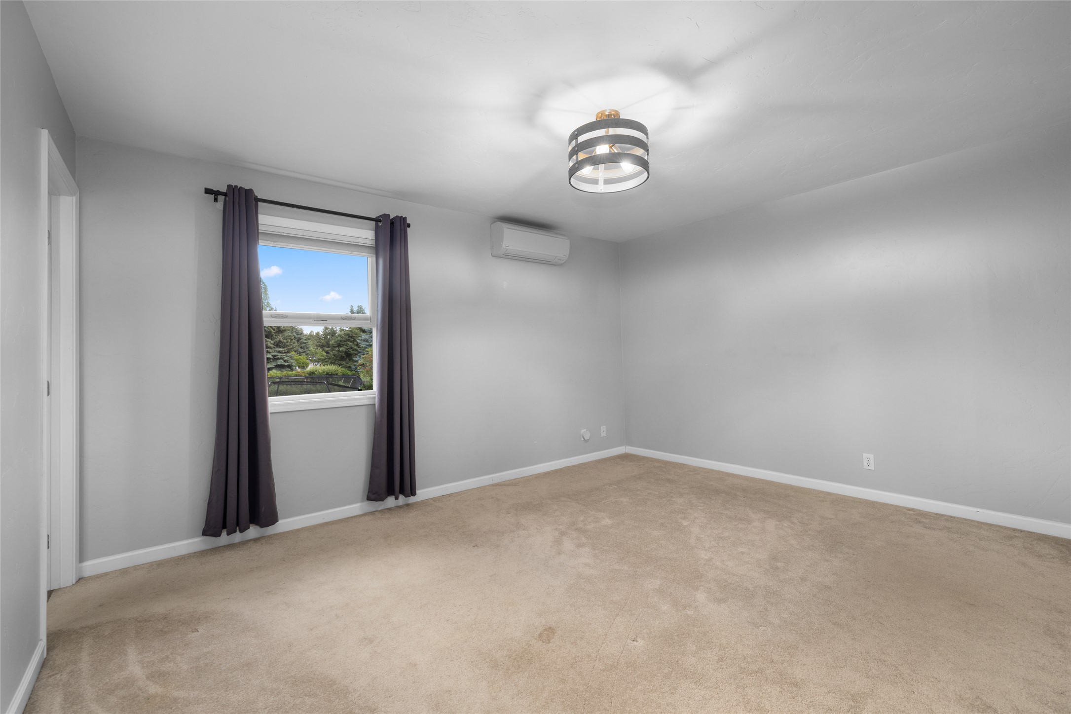 55 Lochness Avenue Property Photo 17