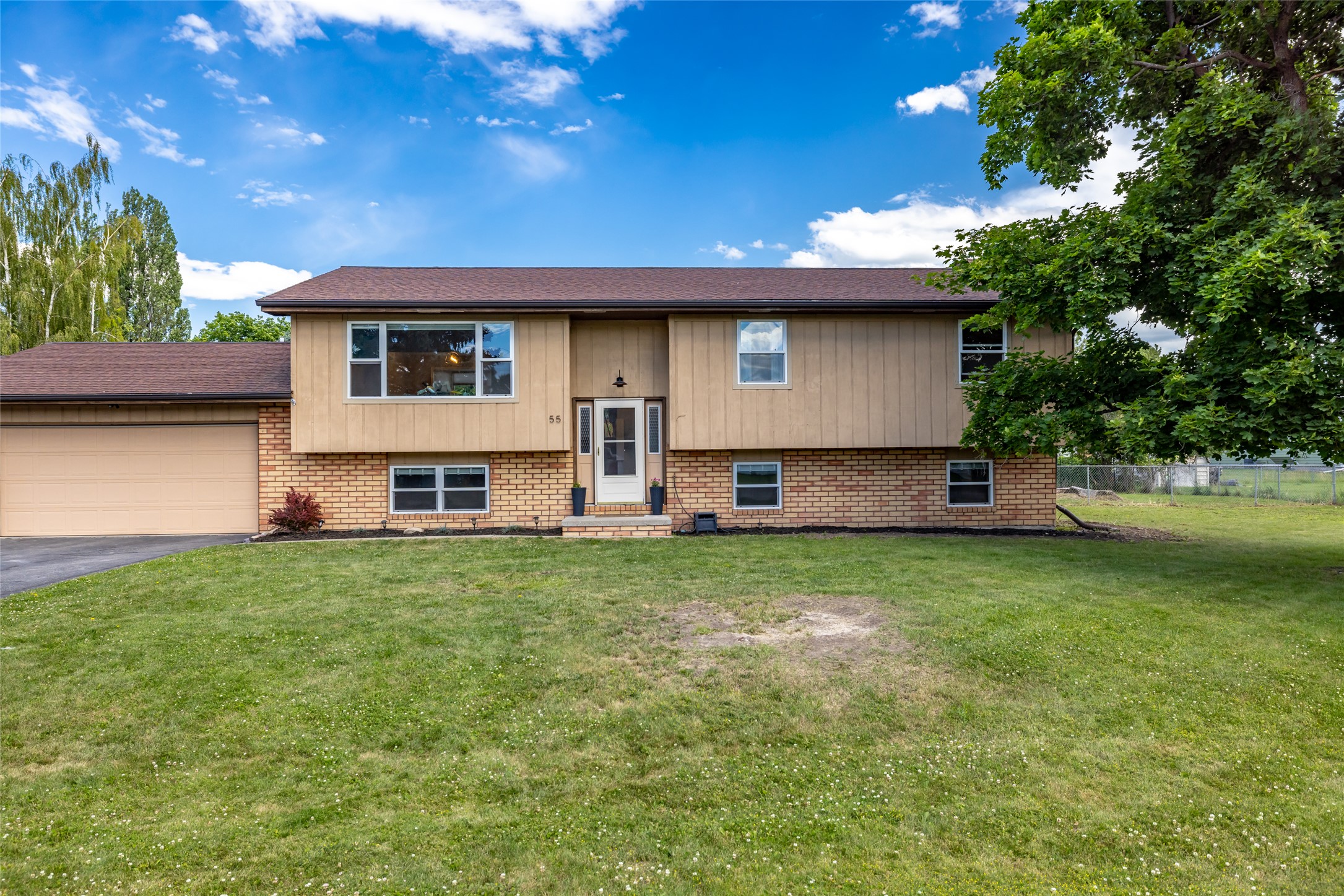 55 Lochness Avenue Property Photo 38