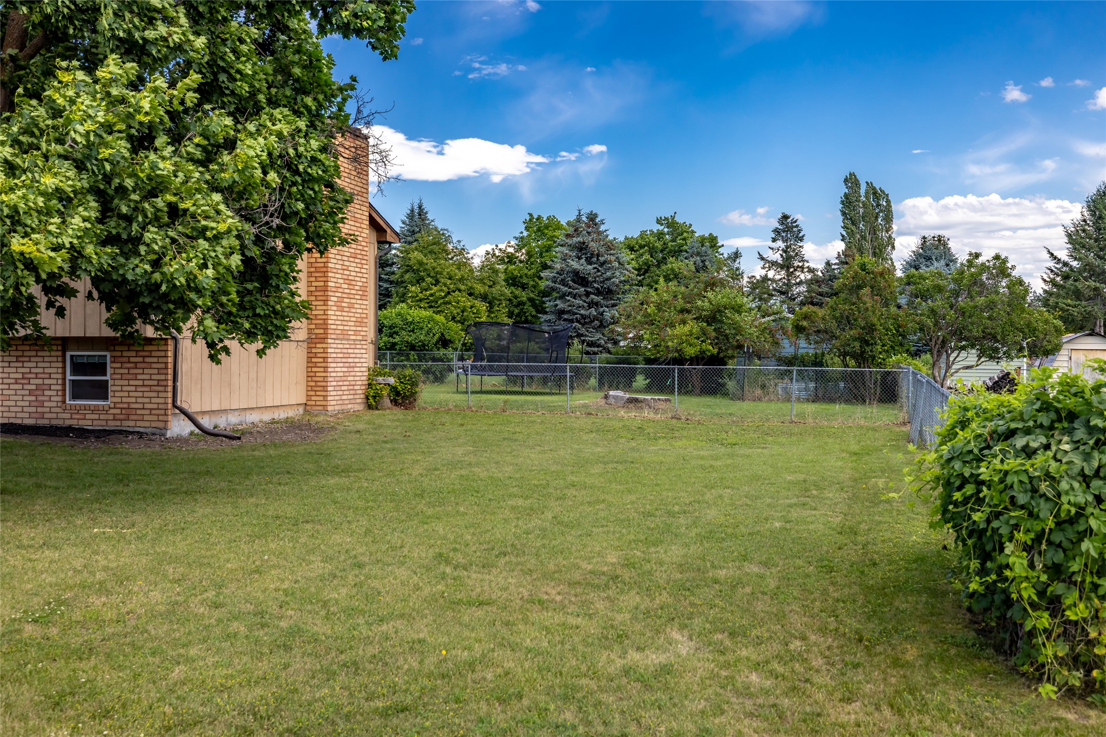 55 Lochness Avenue Property Photo 40