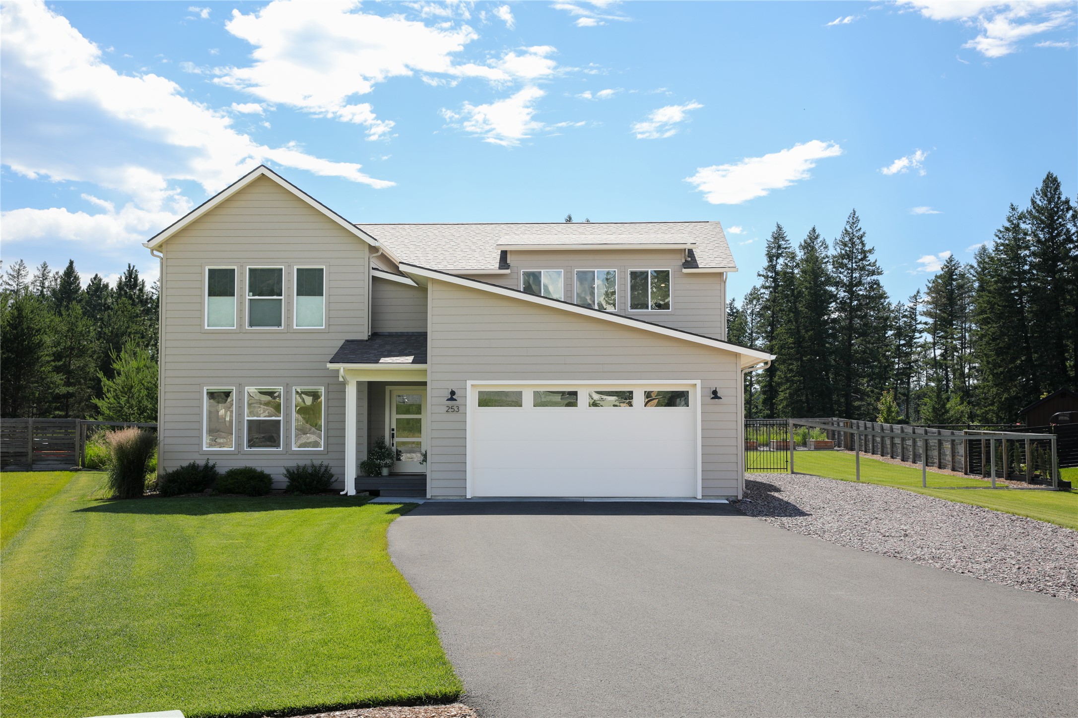 253 Bench Run Property Photo 1