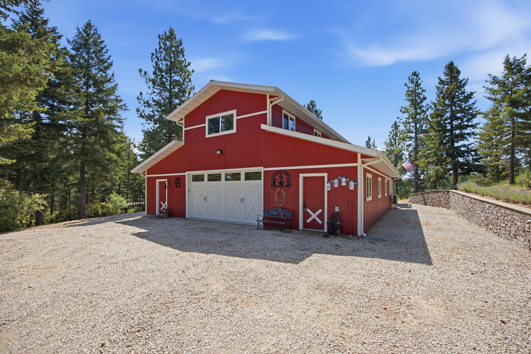 1666 Bear Face Road Property Photo 4