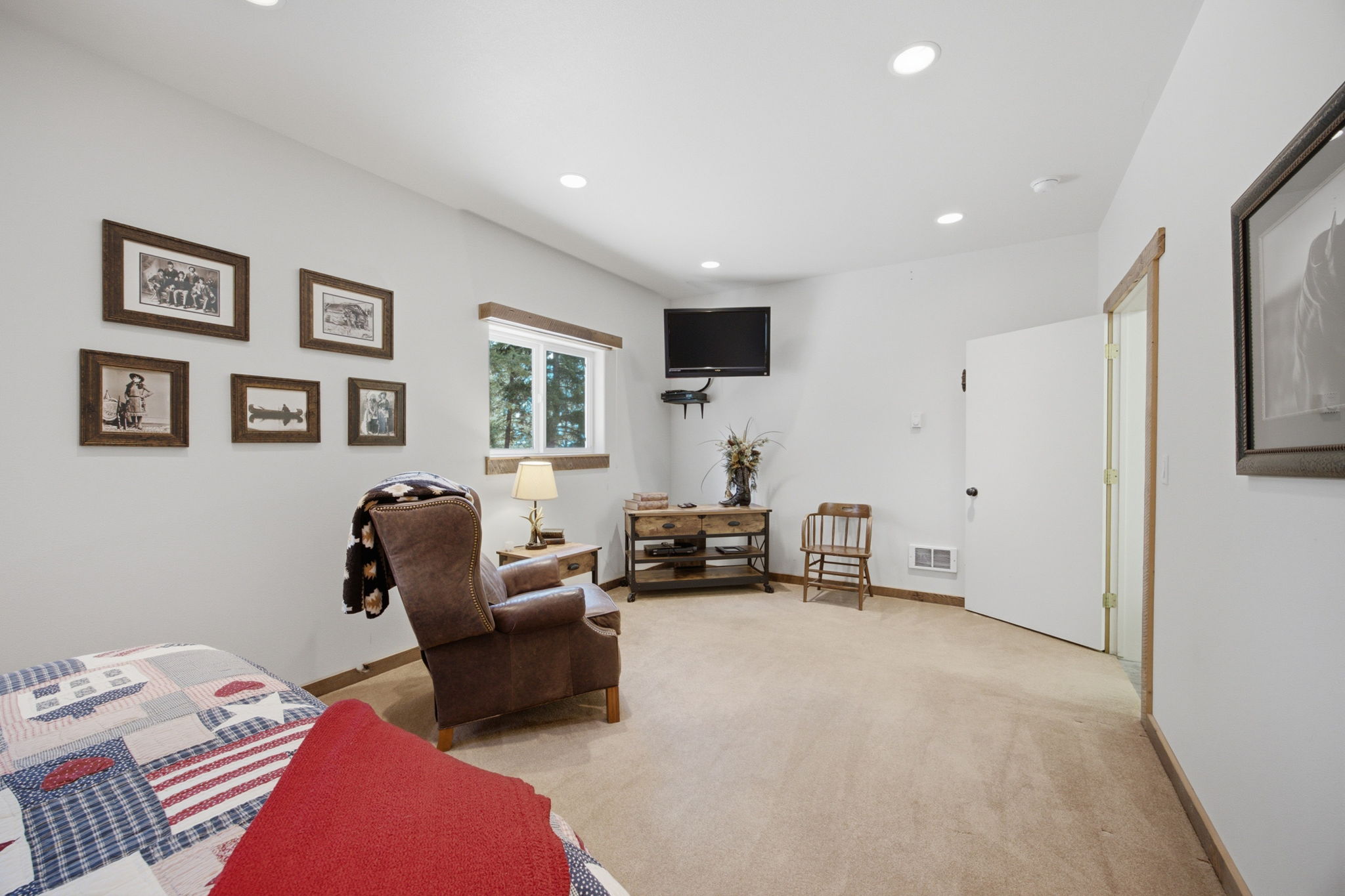 1666 Bear Face Road Property Photo 32