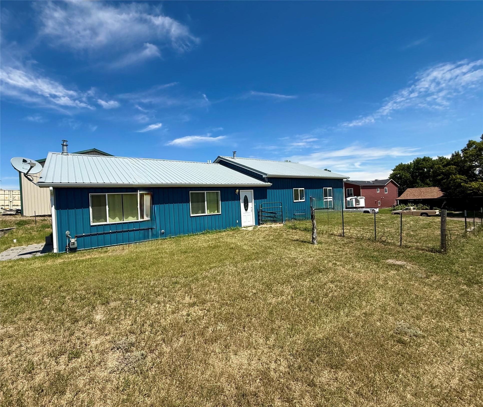 317 3rd Street S Property Photo 2