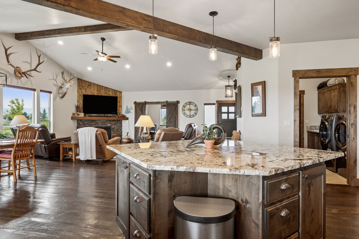 1620 Moon Bow Loop Property Photo 11