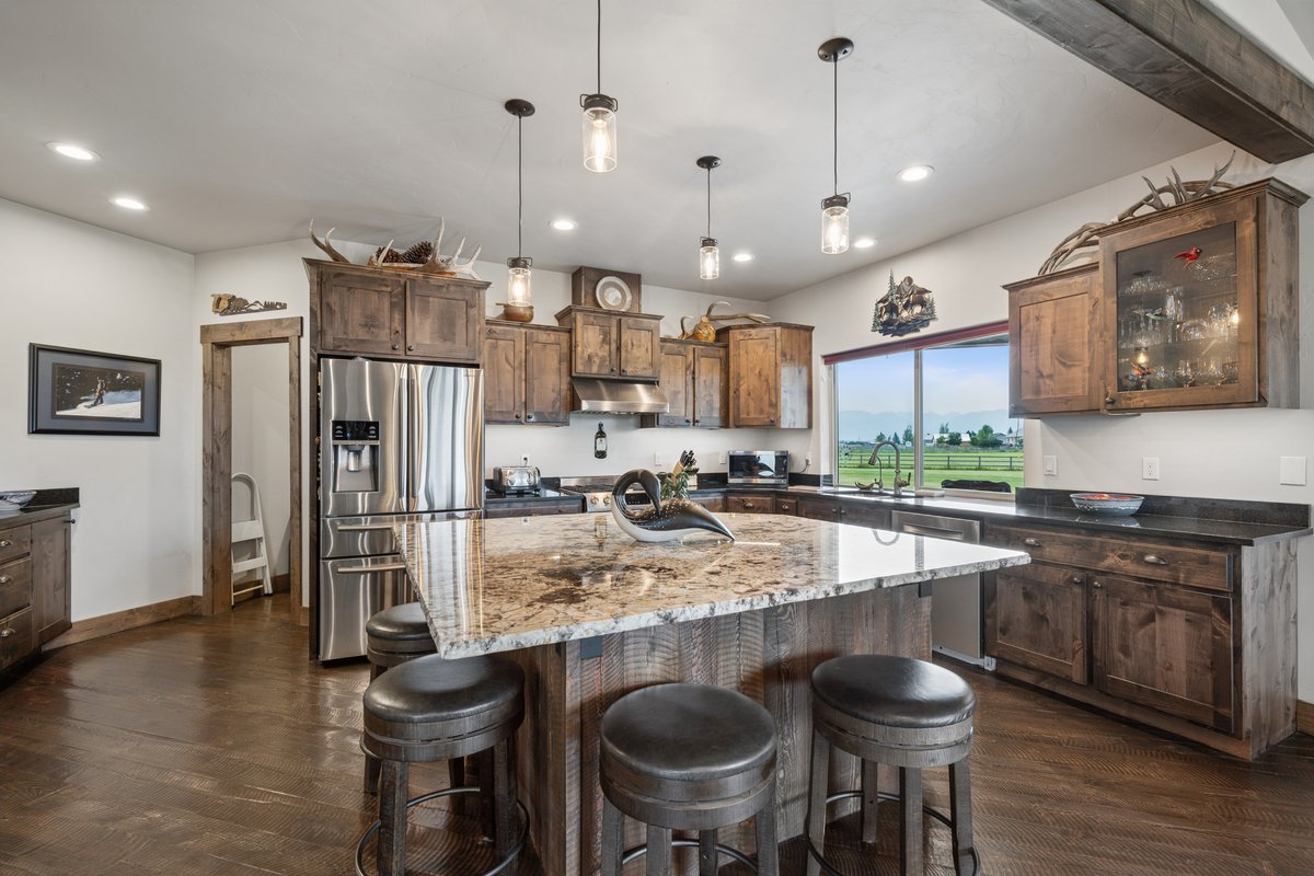 1620 Moon Bow Loop Property Photo 12