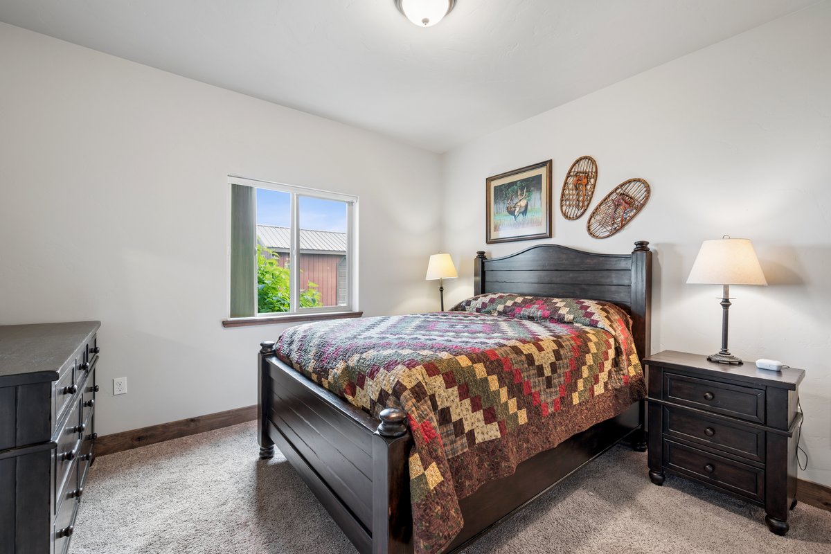 1620 Moon Bow Loop Property Photo 25