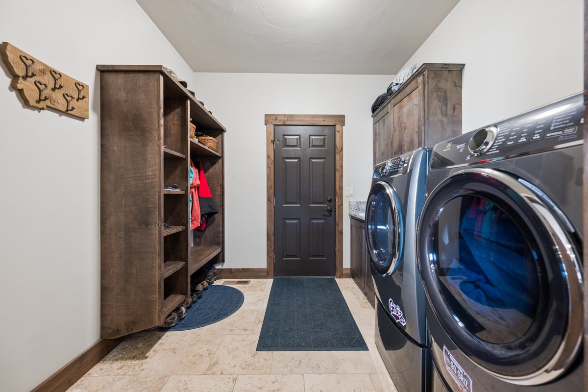1620 Moon Bow Loop Property Photo 30