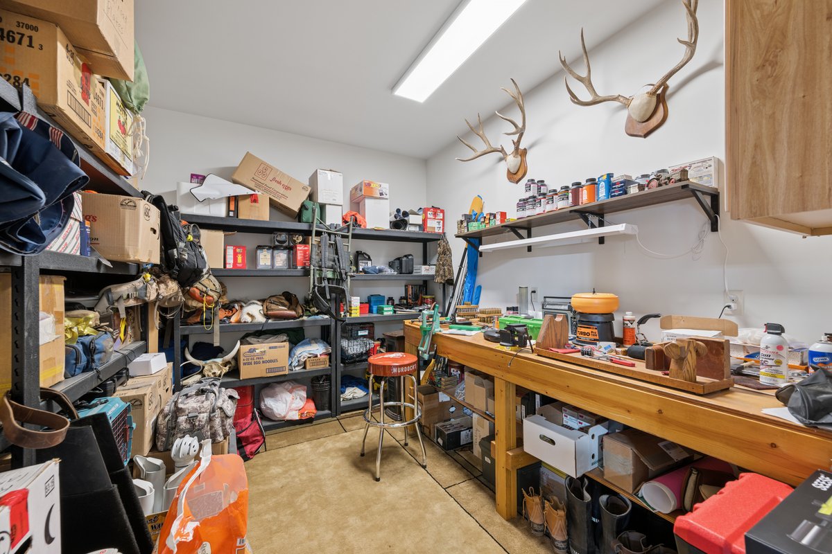 1620 Moon Bow Loop Property Photo 32