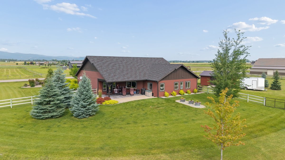 1620 Moon Bow Loop Property Photo 39