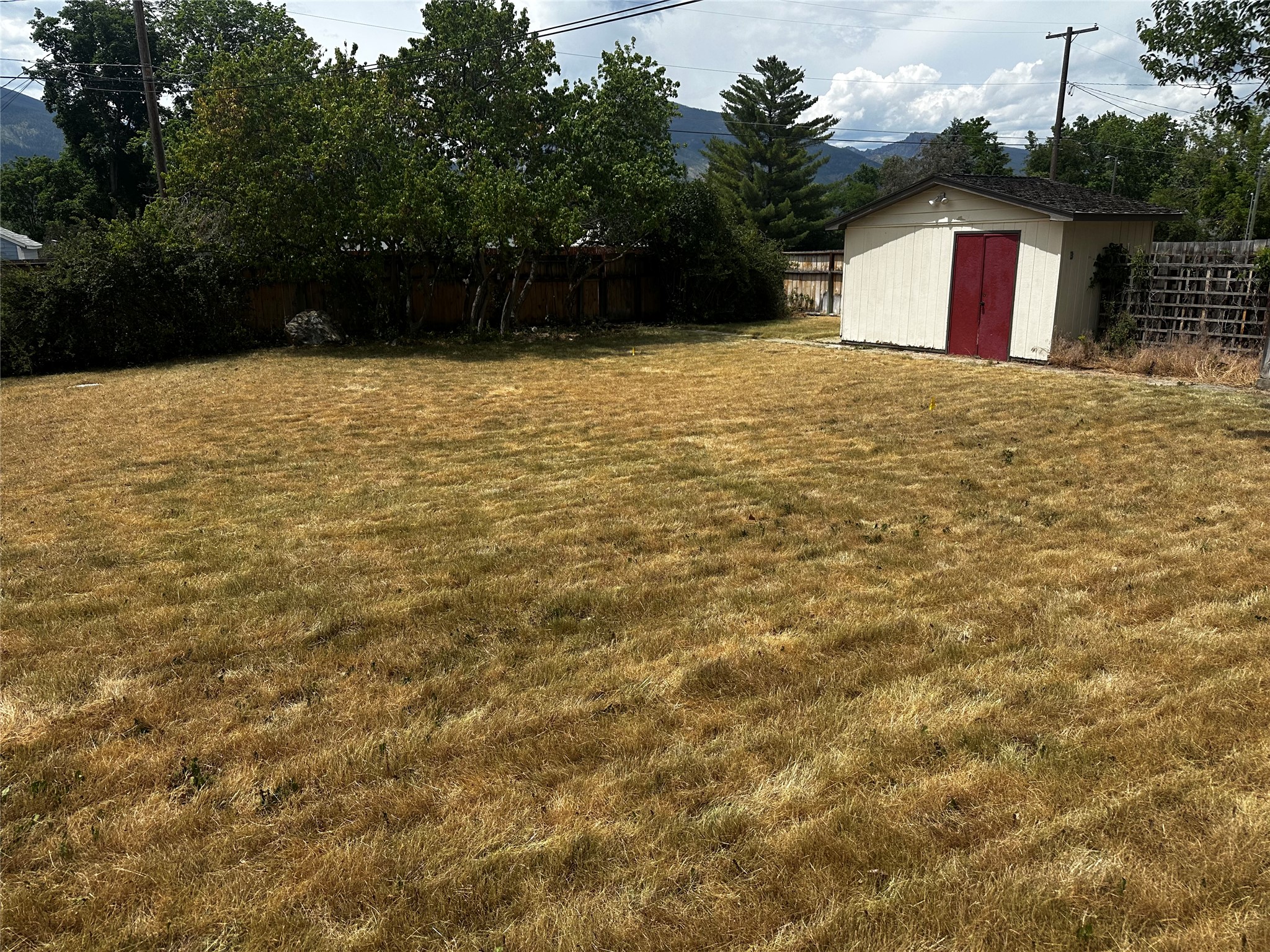 607 Saranac Avenue Property Photo 2