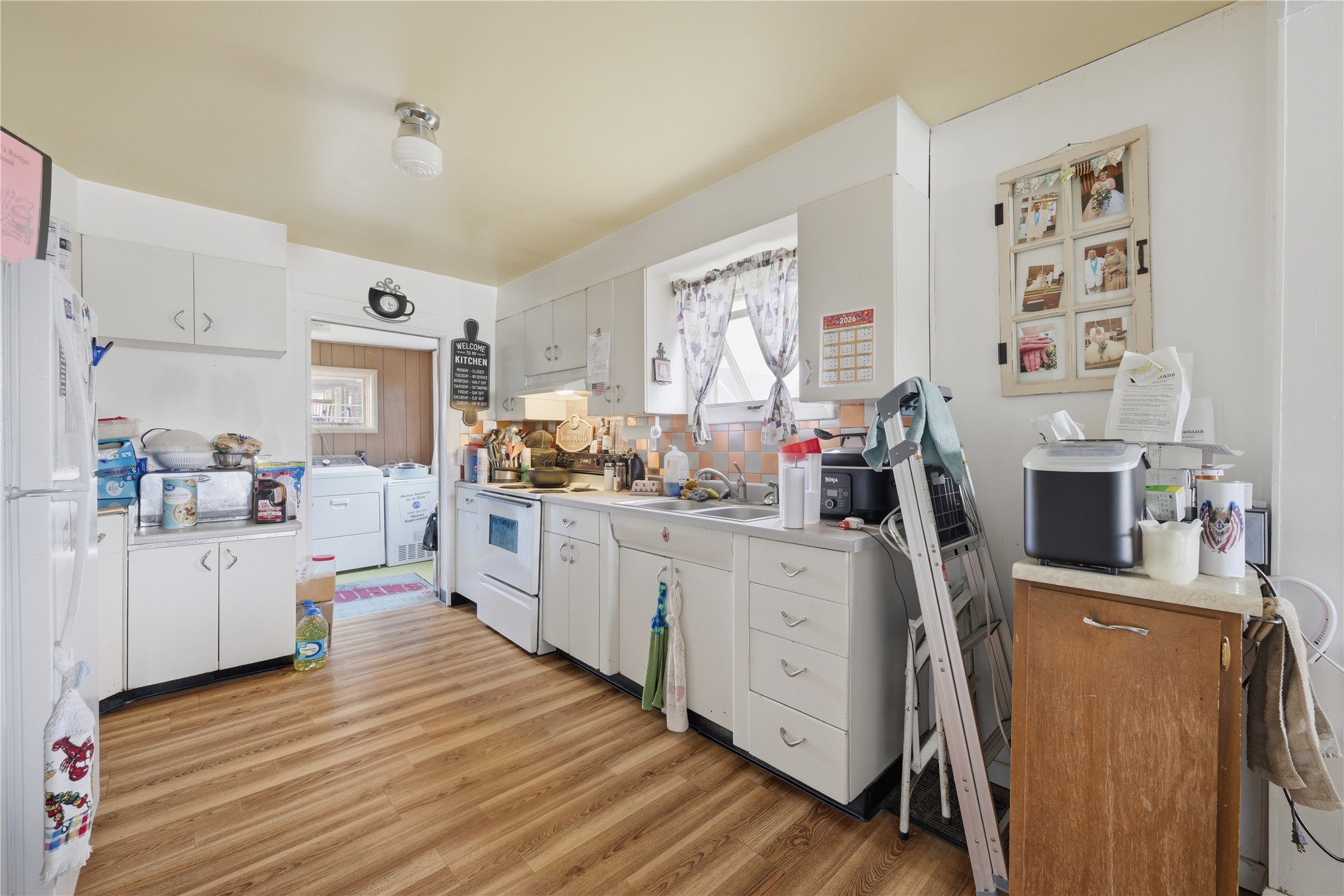 608/610 Ash Street Property Photo 5