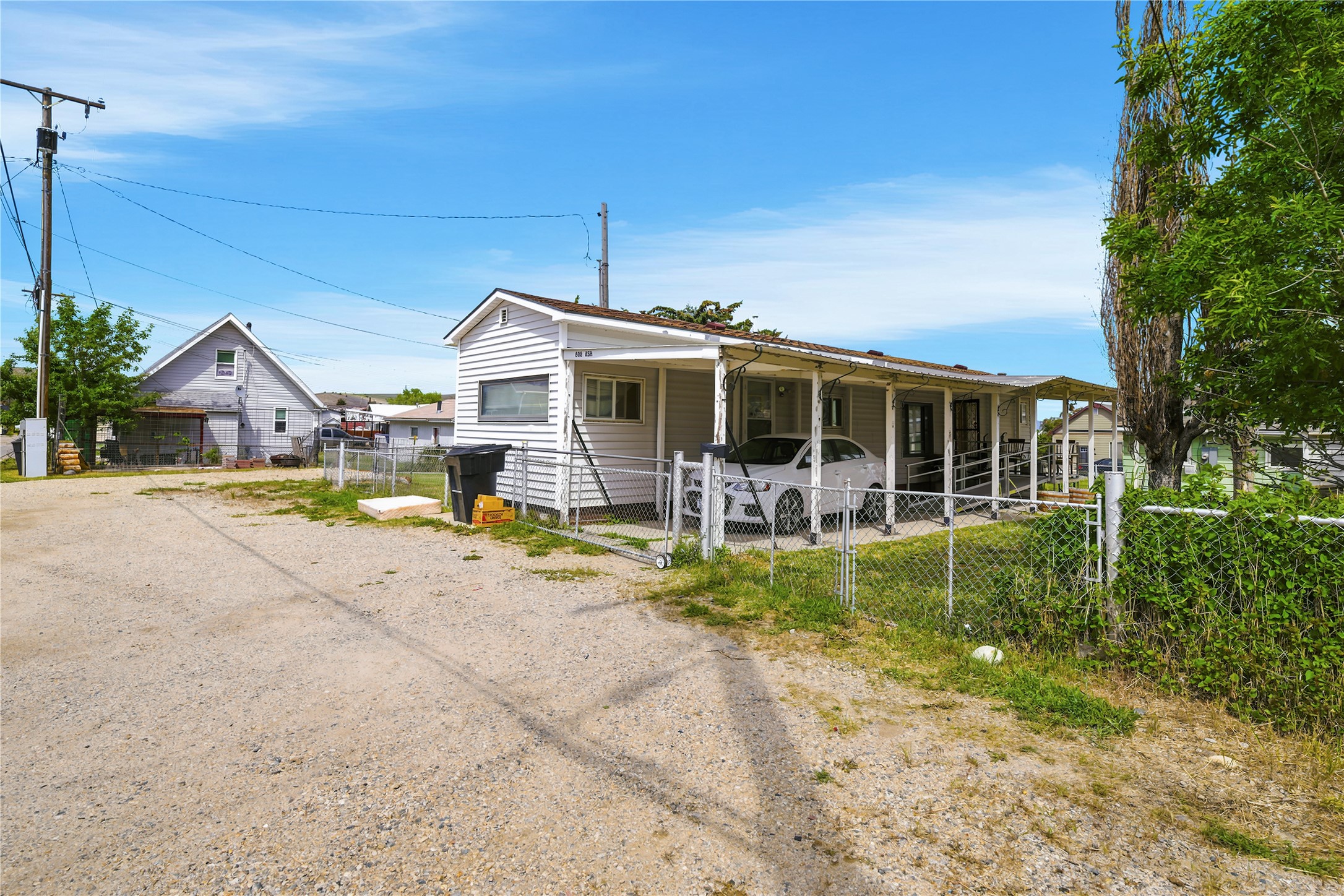 608/610 Ash Street Property Photo 18