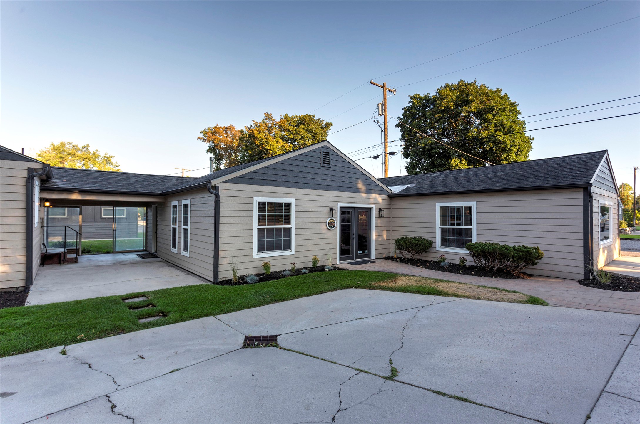 1600 South Avenue W Property Photo 50