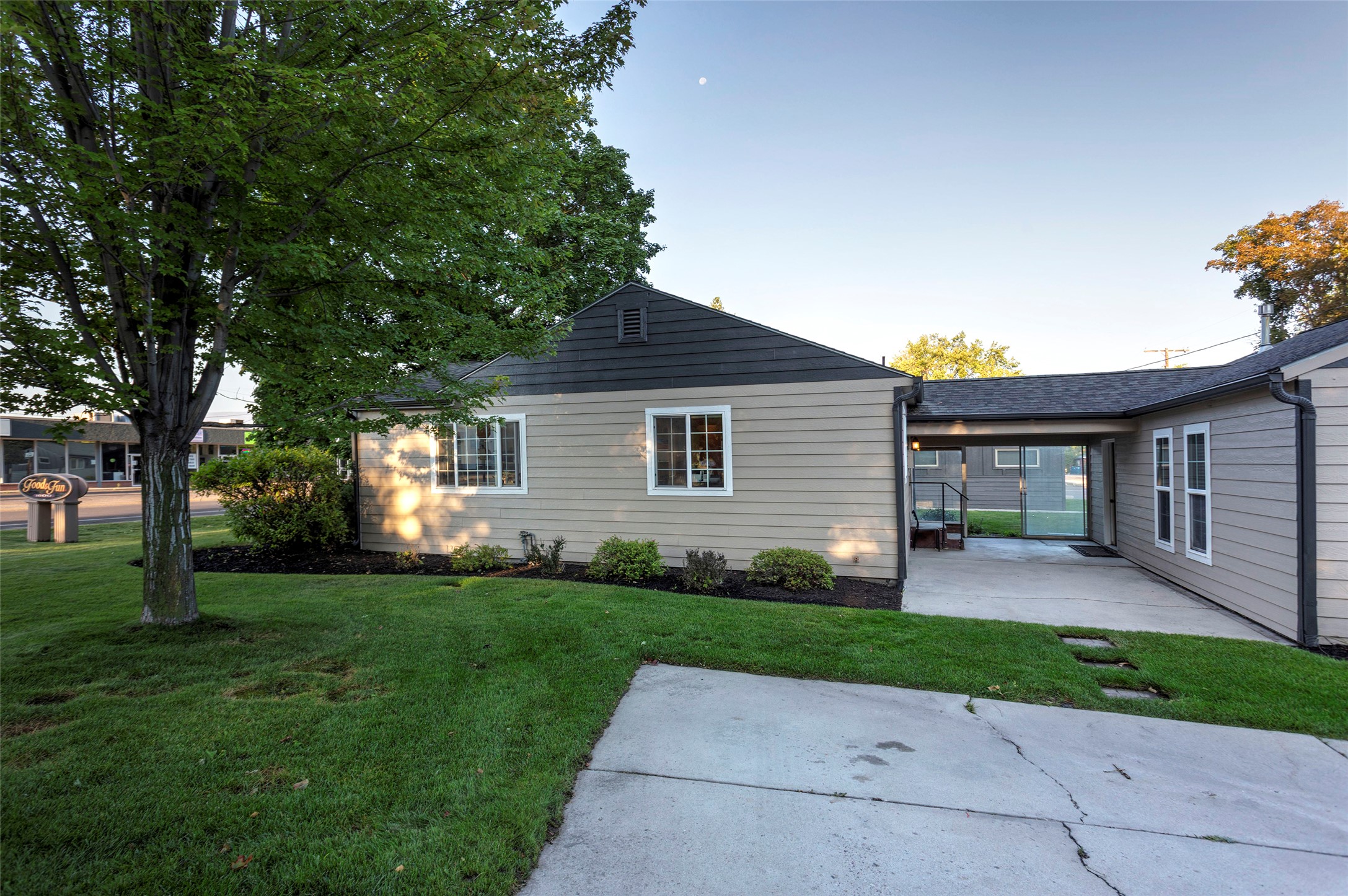 1600 South Avenue W Property Photo 51