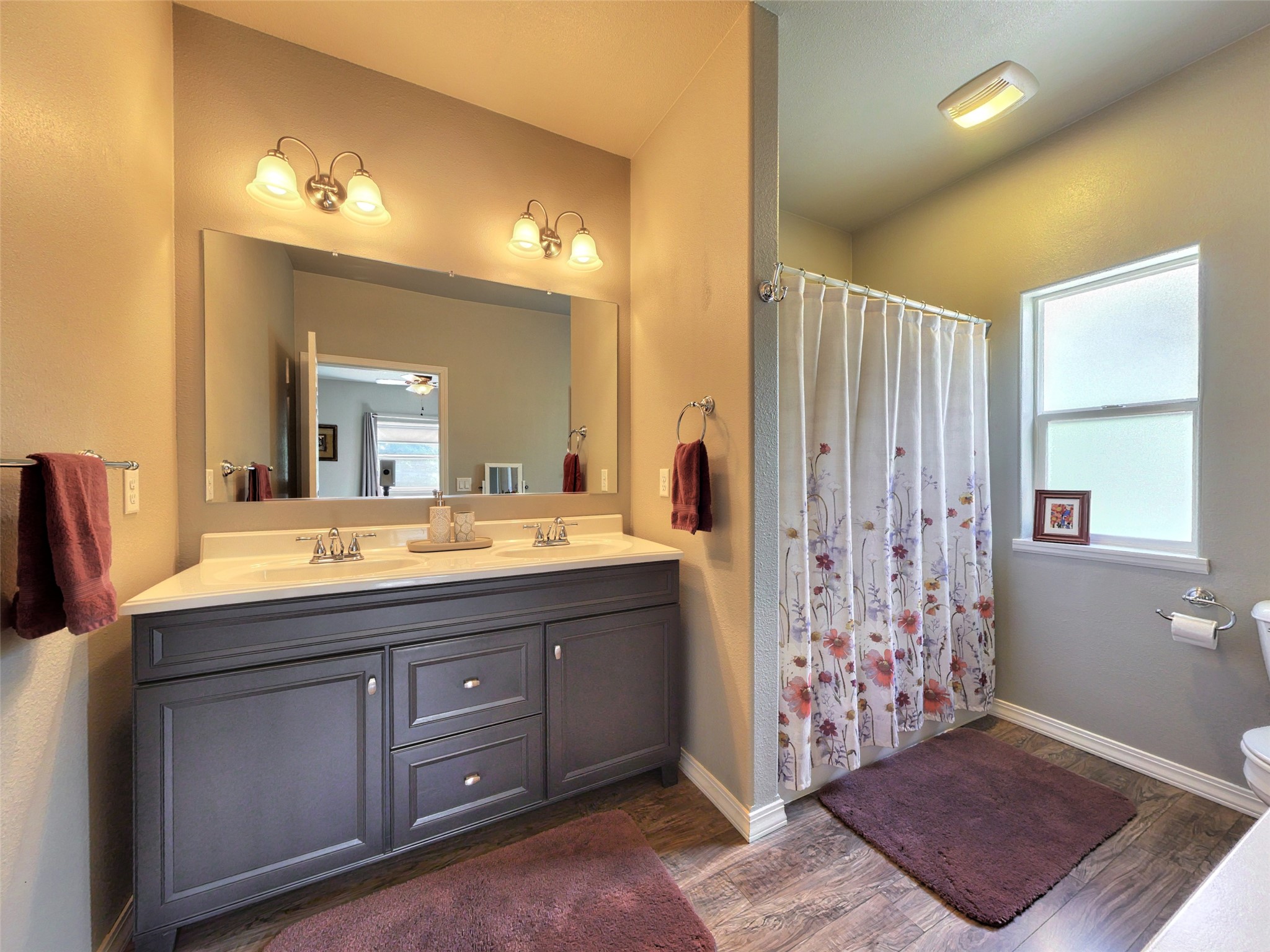 504 Greenwood Street Property Photo 12
