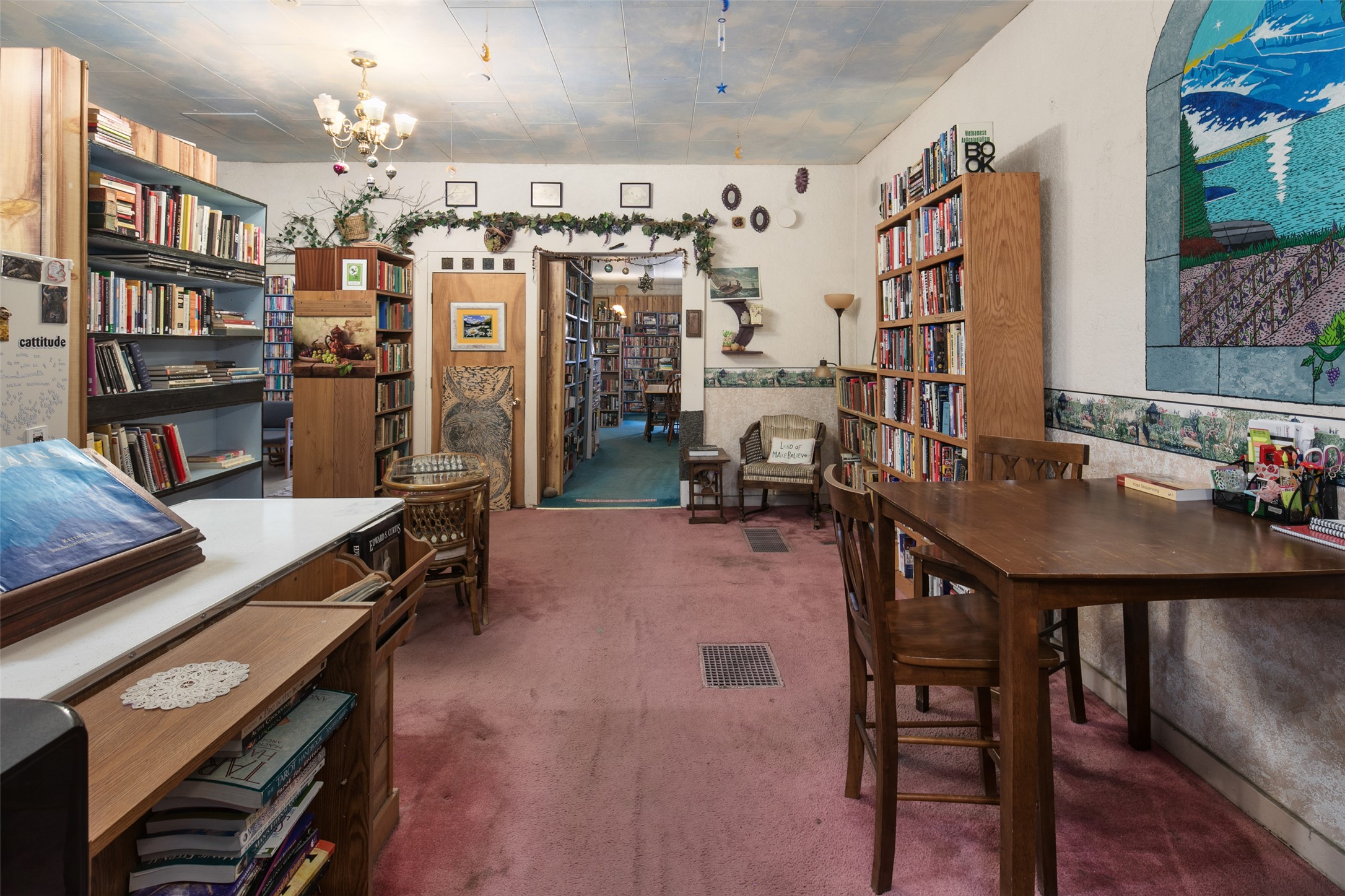 615 Nucleus Avenue Property Photo 19