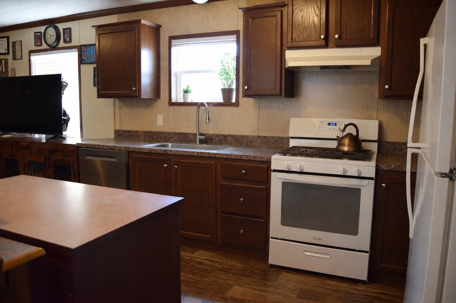 202 N Travois Property Photo 7