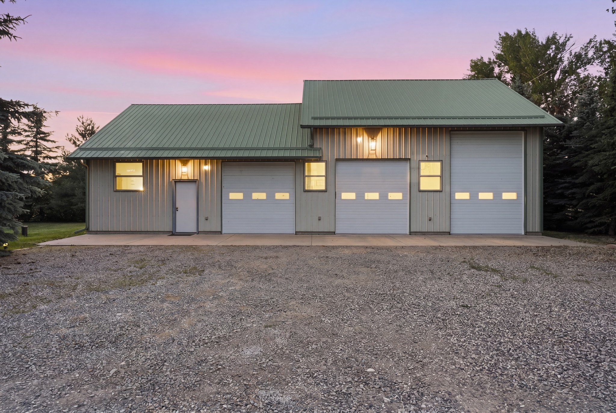217 Lower Rainbow Road Property Photo 3