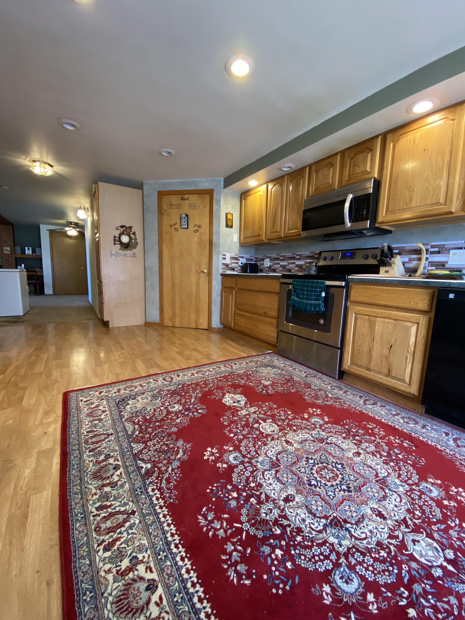 3200 Derek Road Property Photo 14