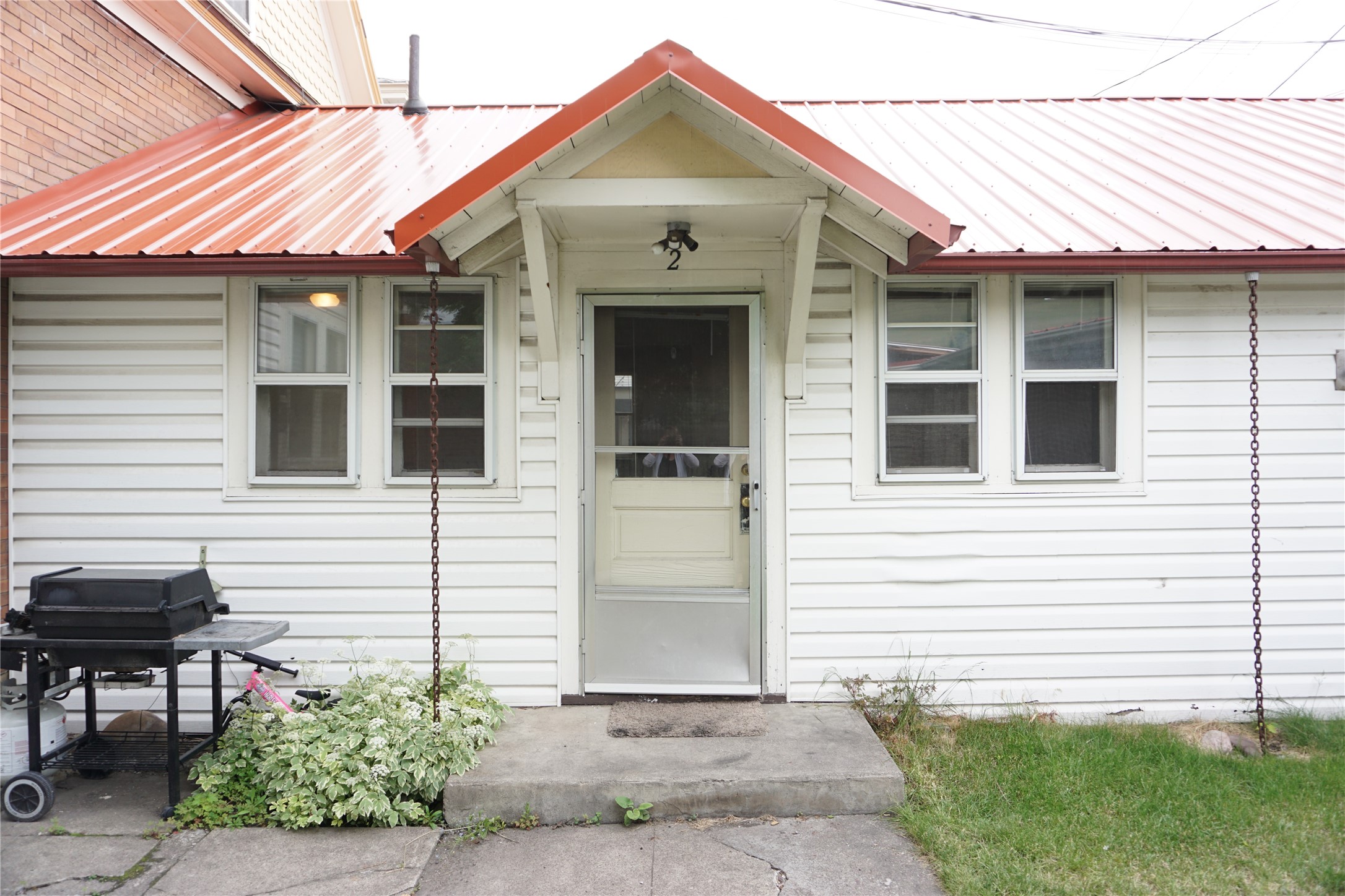 412 E Spruce Street Property Photo 2