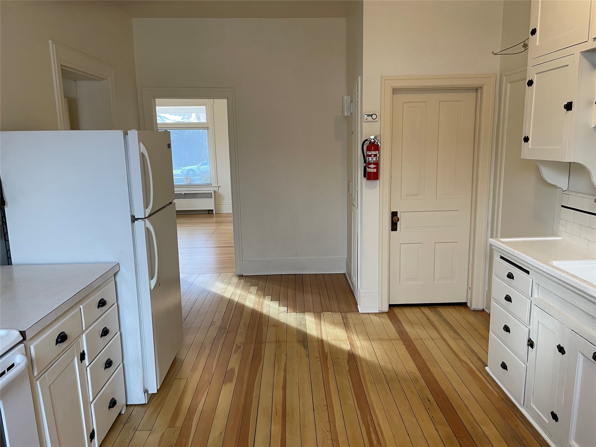 412 E Spruce Street Property Photo 5