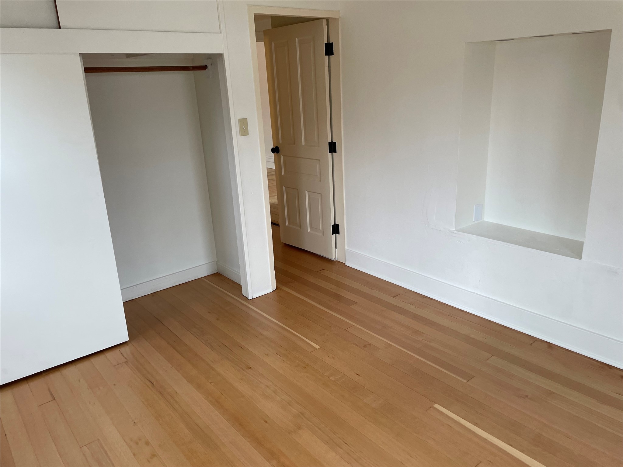 412 E Spruce Street Property Photo 8