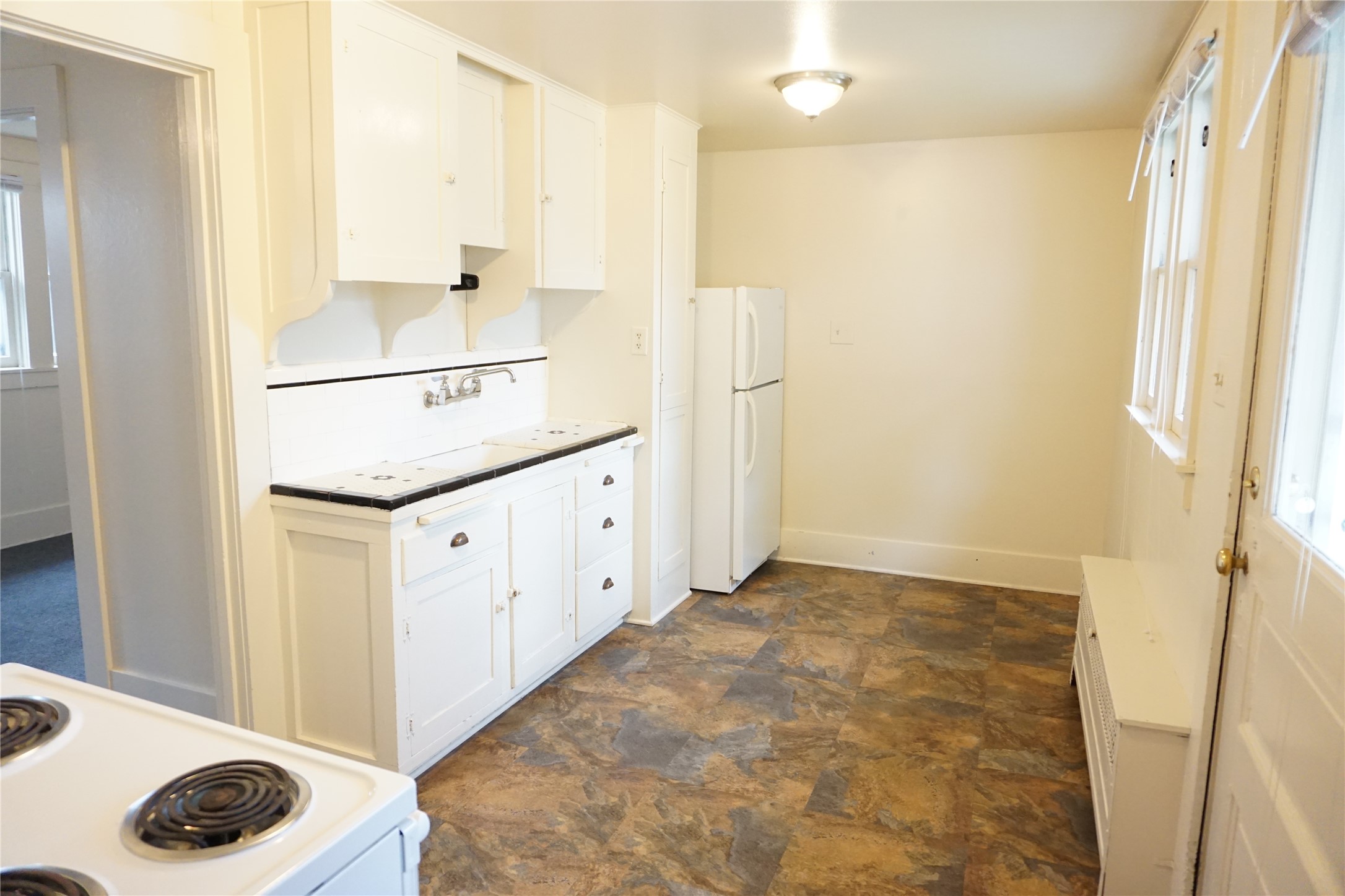 412 E Spruce Street Property Photo 13
