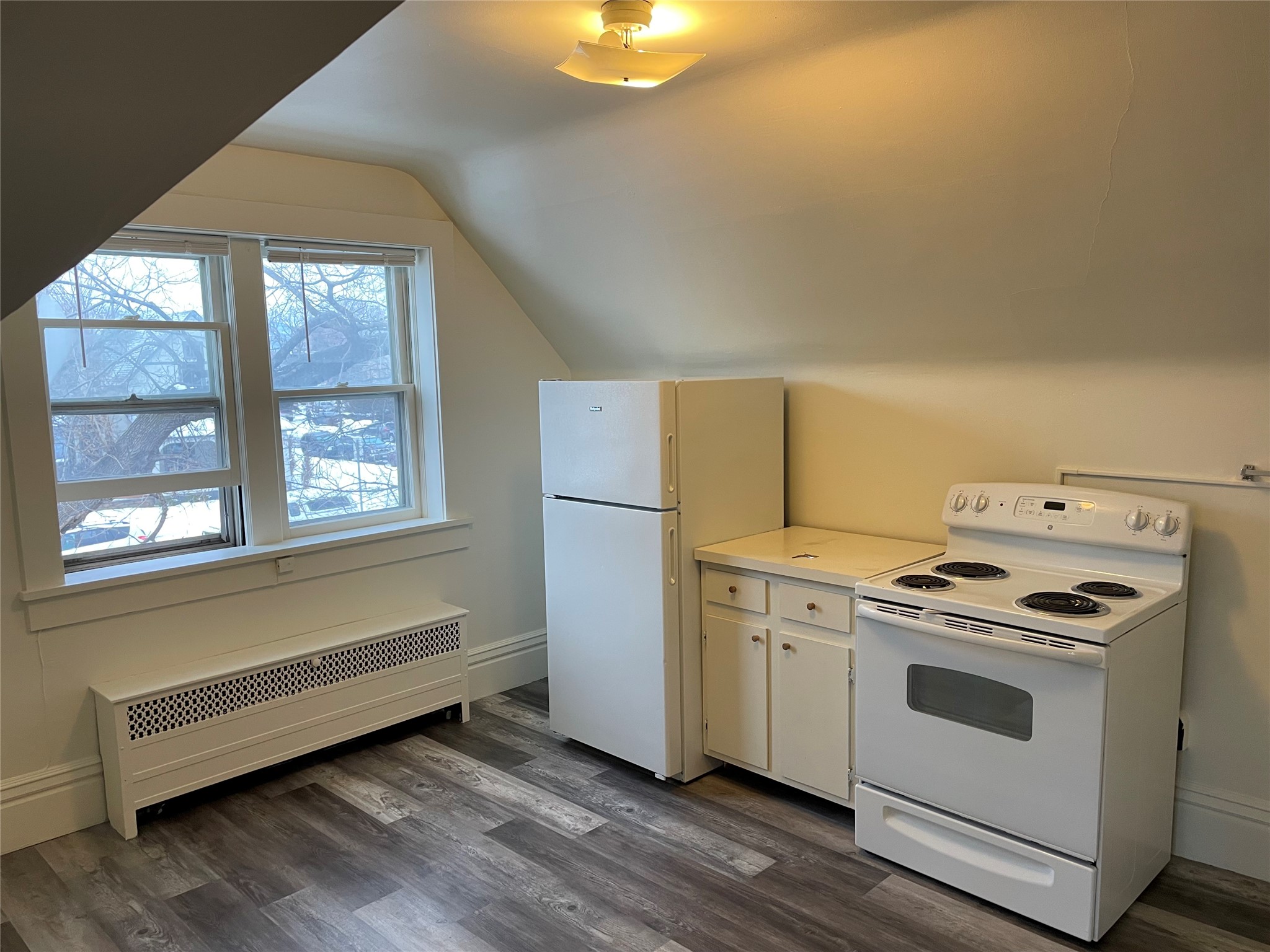 412 E Spruce Street Property Photo 18