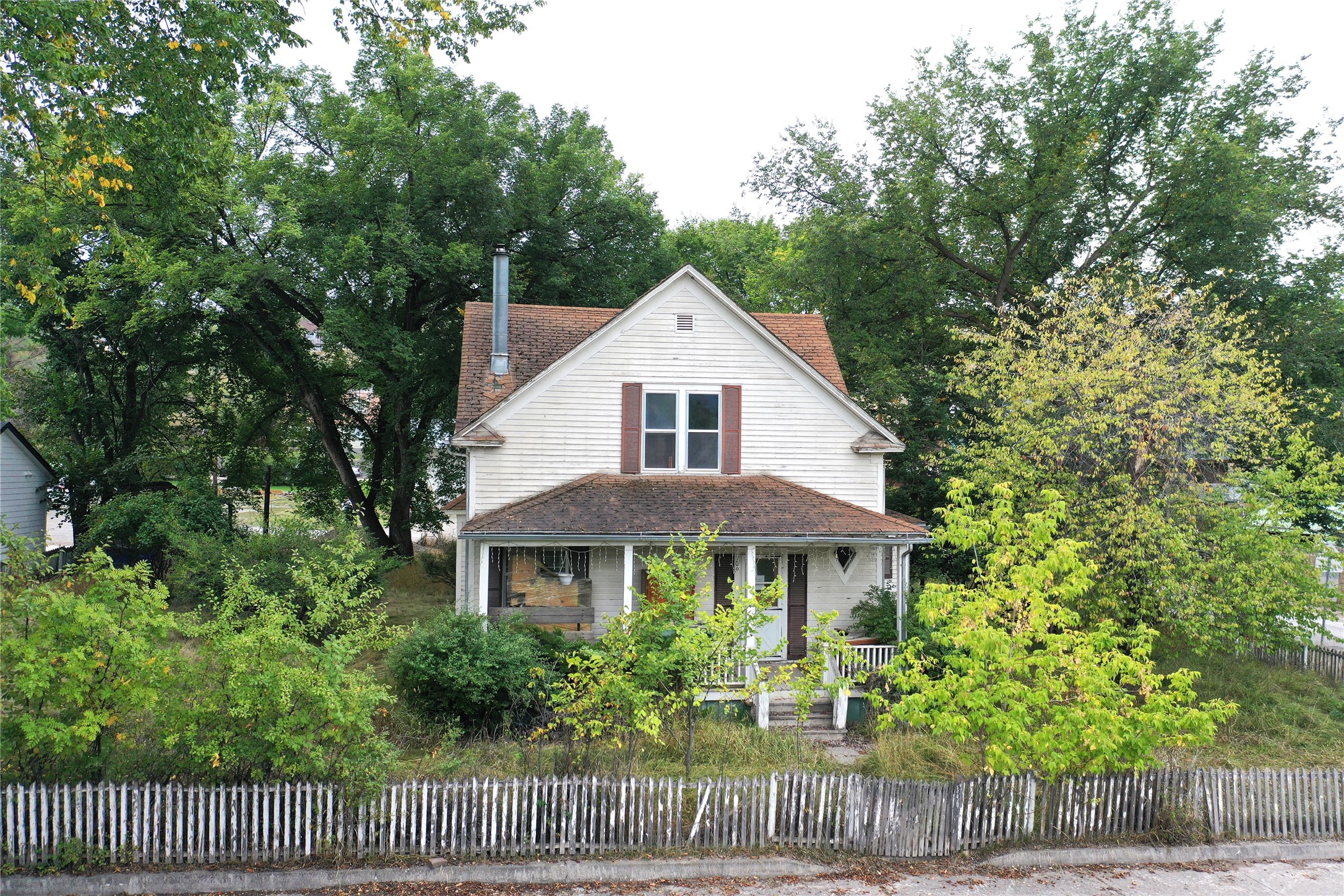 509 1st Avenue E Property Photo 2