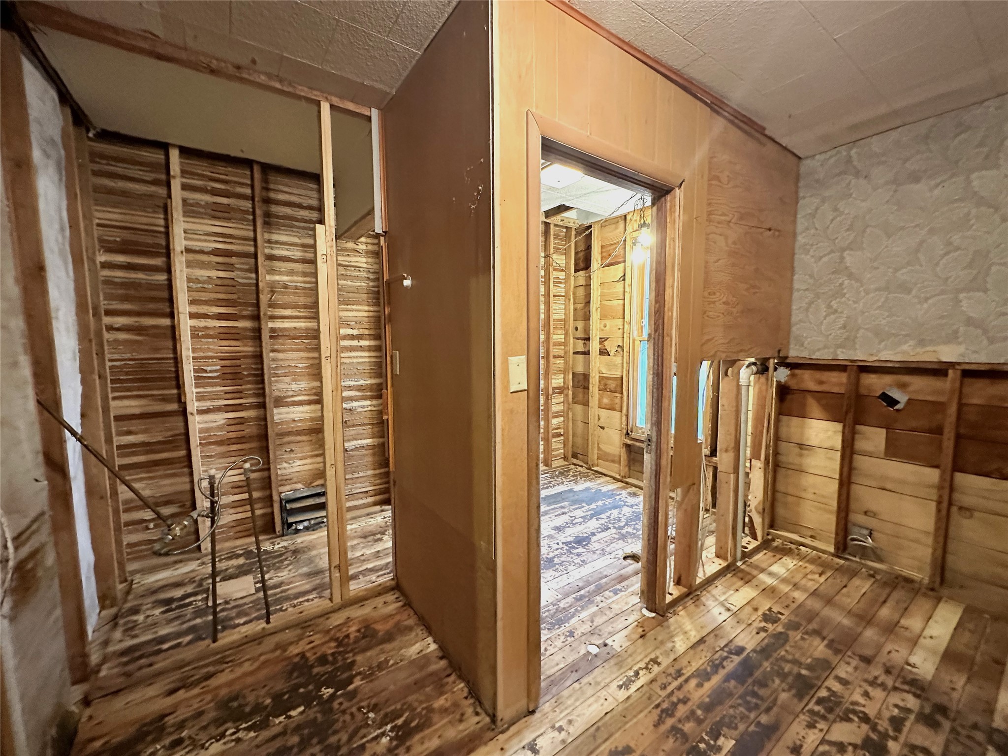 509 1st Avenue E Property Photo 18