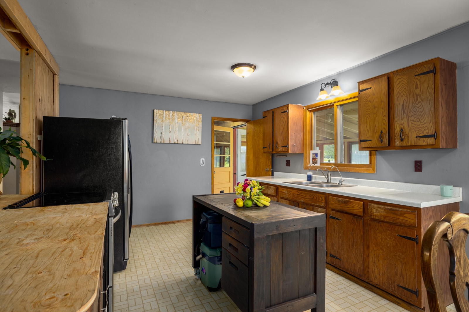 300 Spencer Hill Drive Property Photo 13