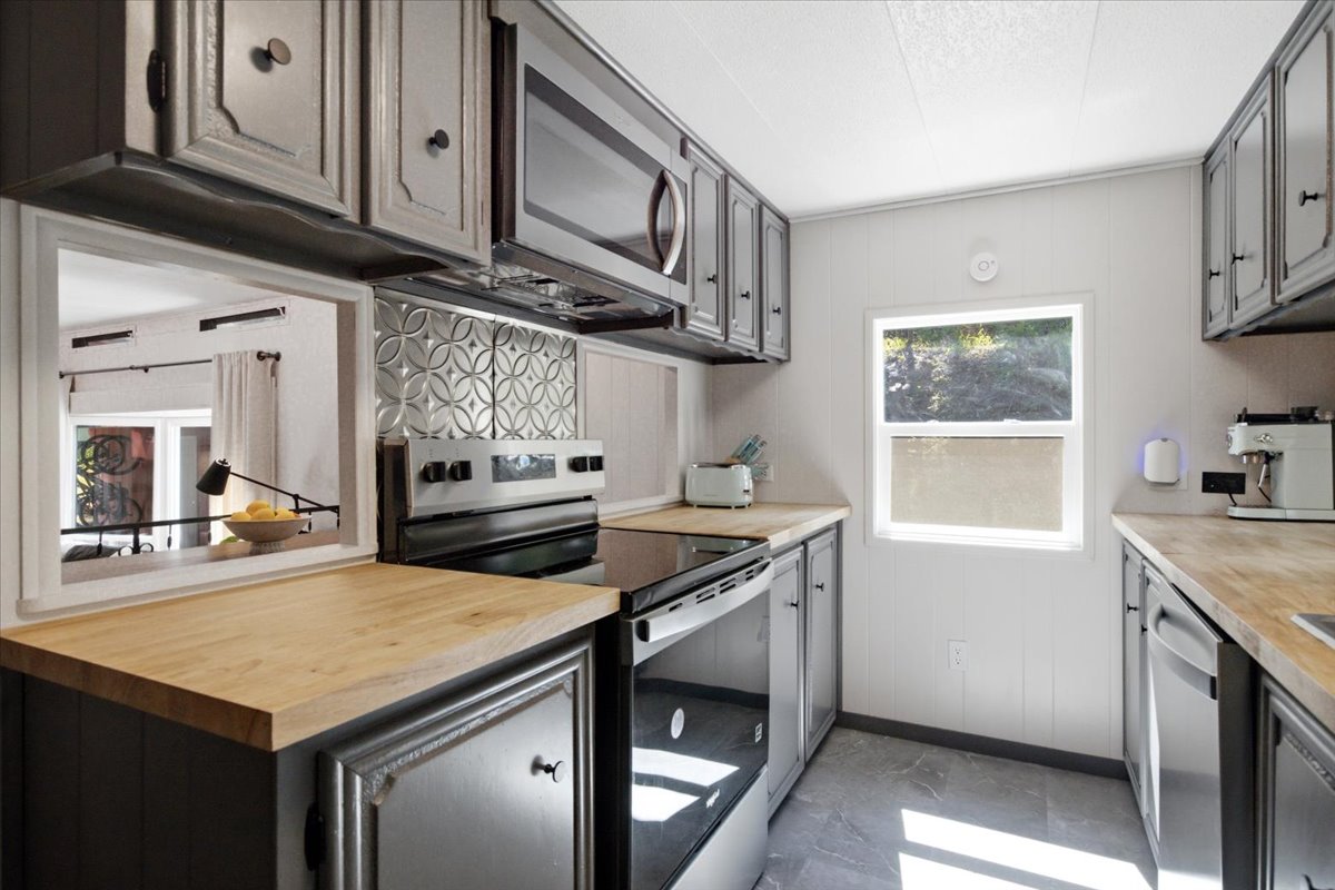 600 Glen Lake Drive Property Photo 16