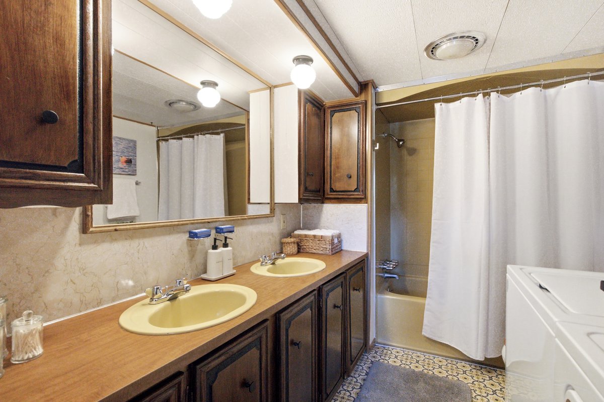 600 Glen Lake Drive Property Photo 22