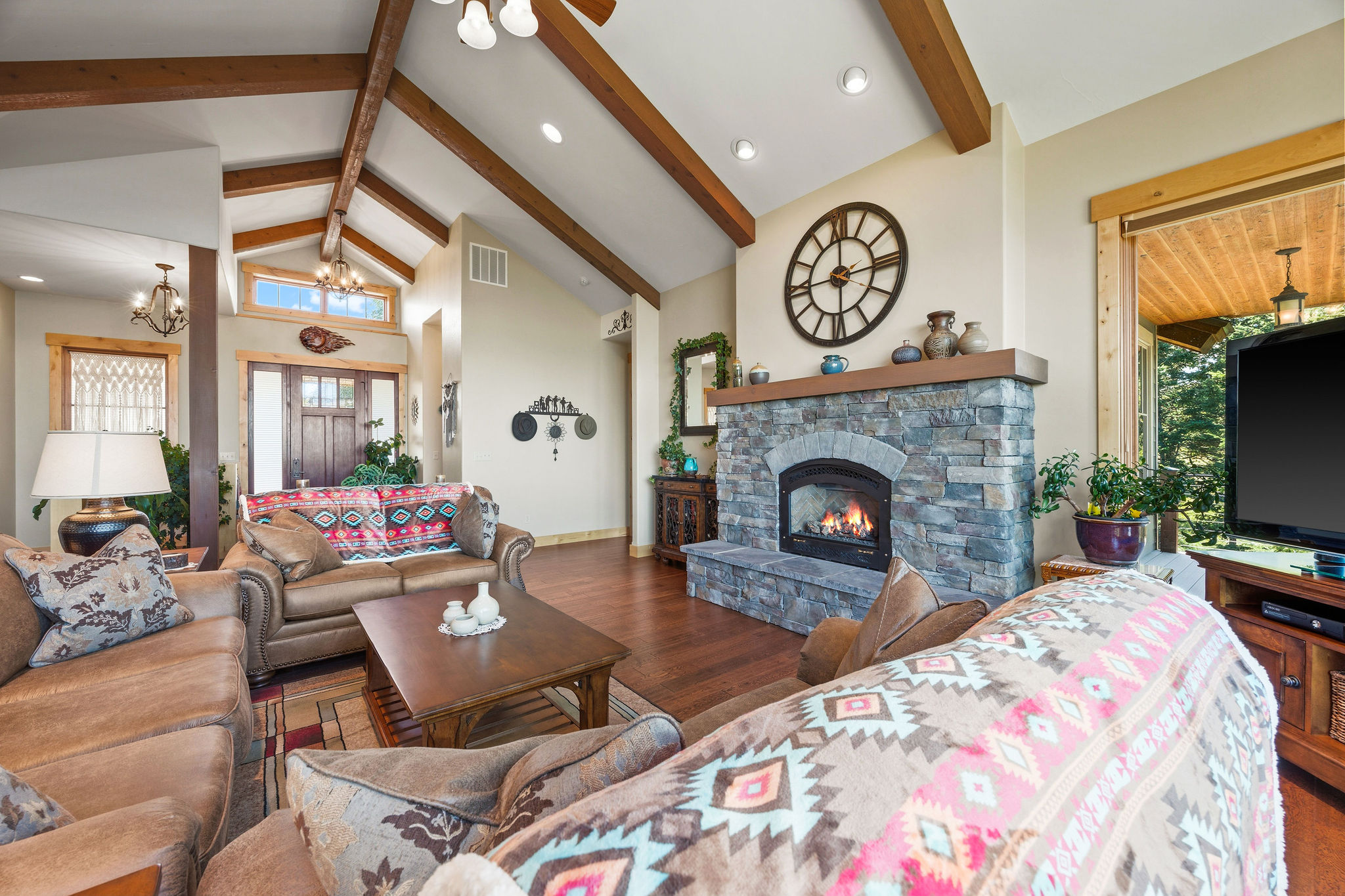 117 Southlake Crest Property Photo 8