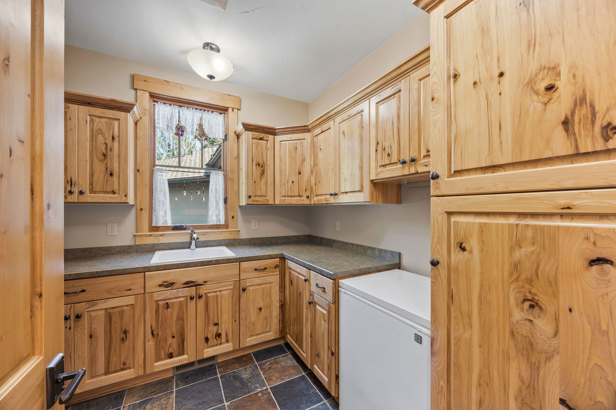 117 Southlake Crest Property Photo 19