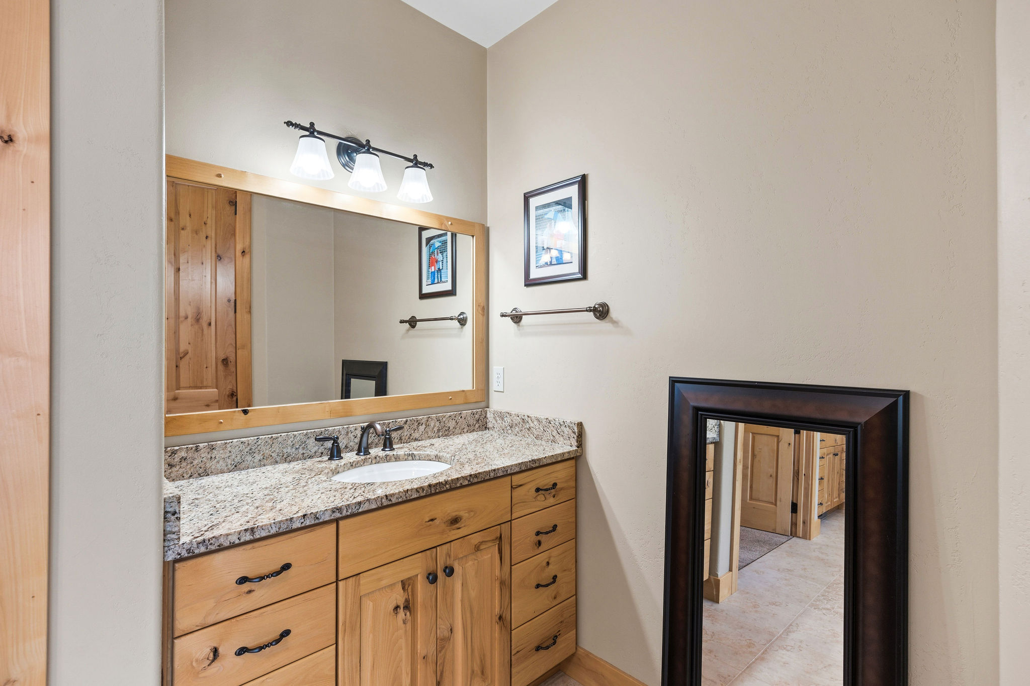 117 Southlake Crest Property Photo 27