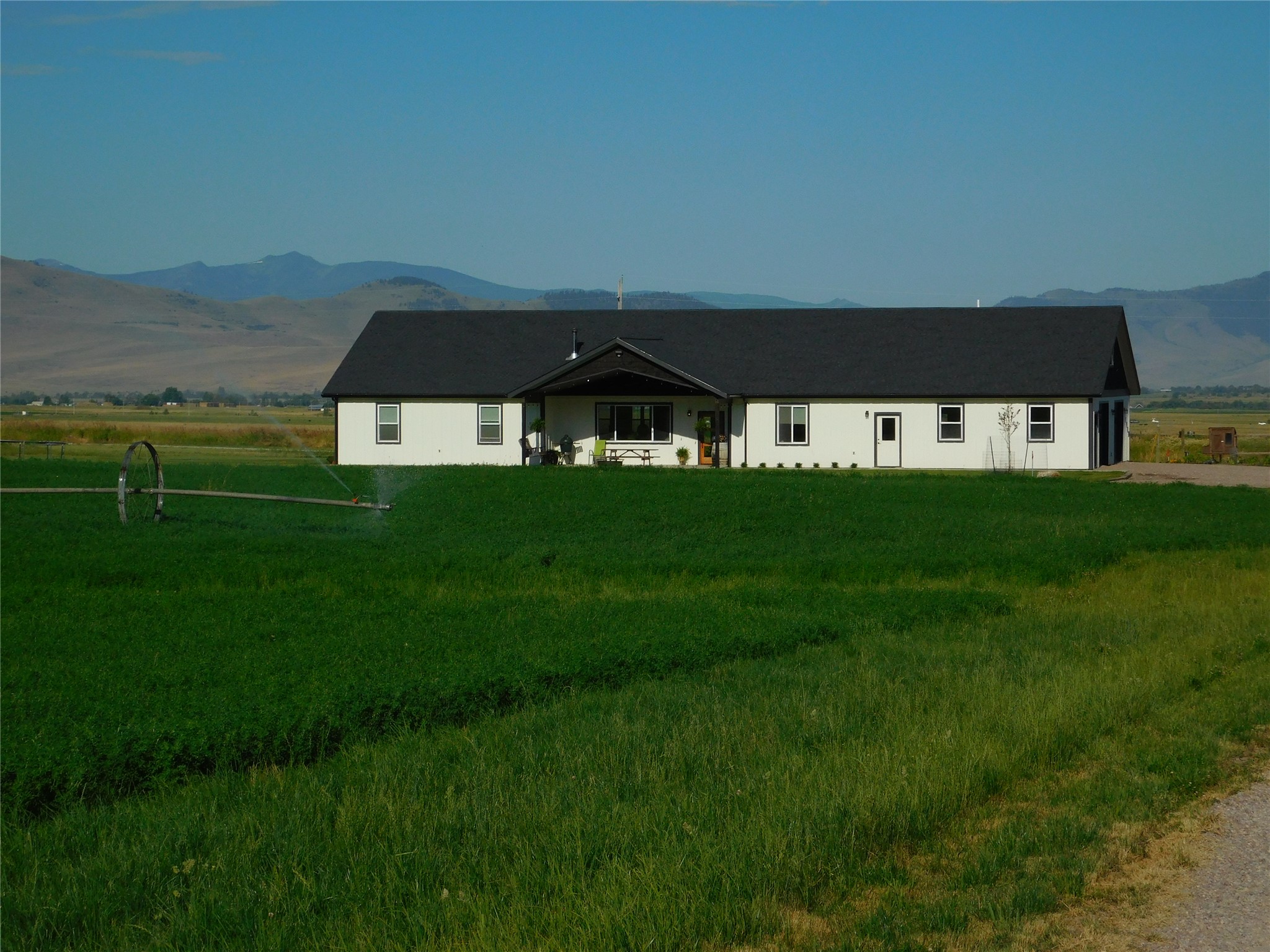 33460 Overland Road Property Photo 4