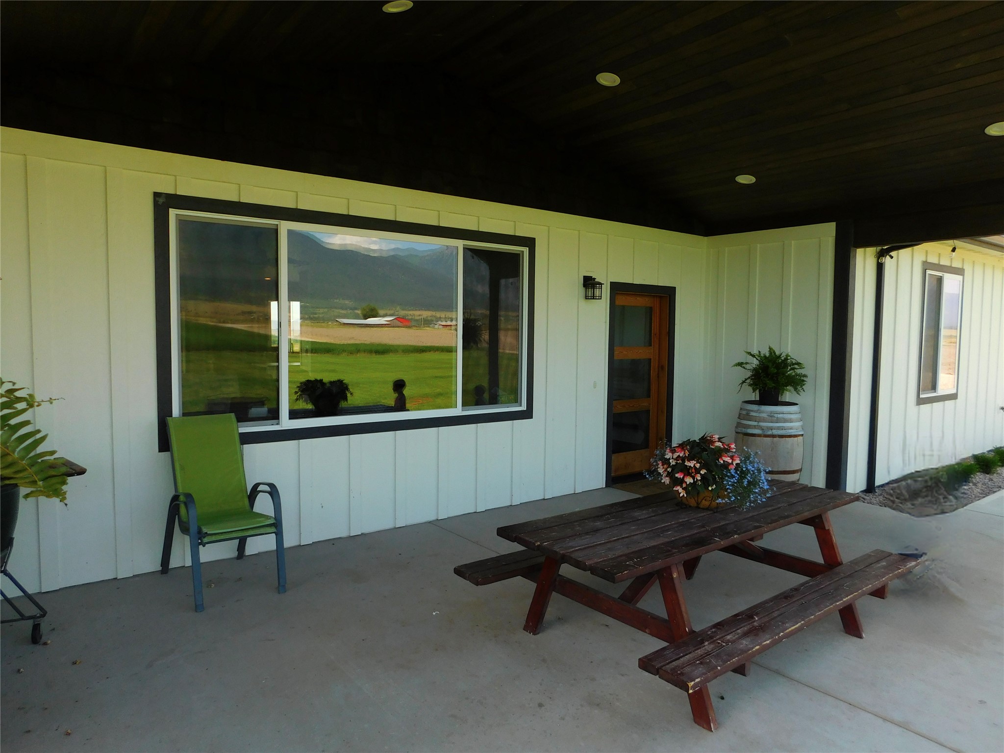 33460 Overland Road Property Photo 7
