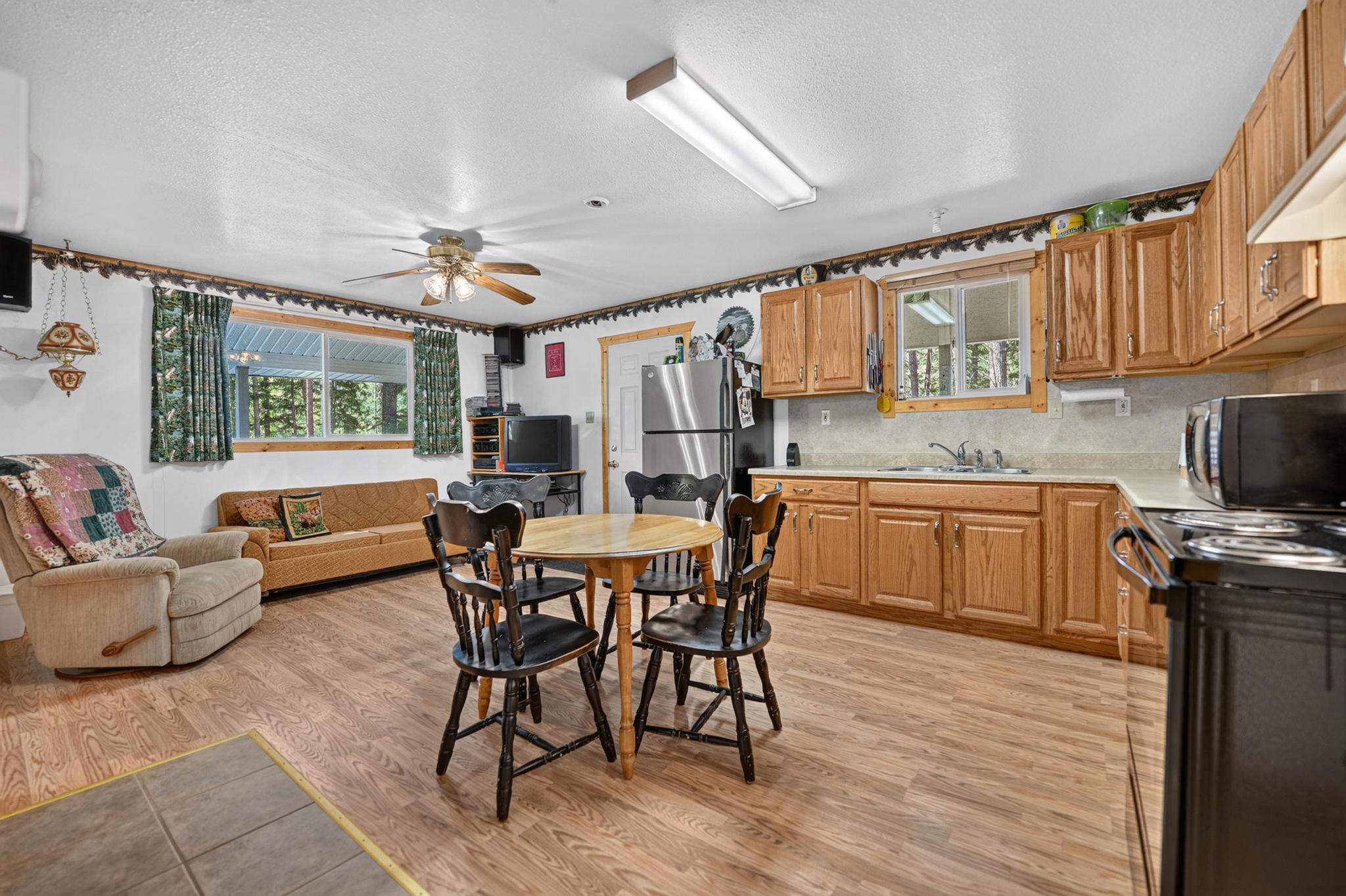 100 Pine Bay Drive Property Photo 11