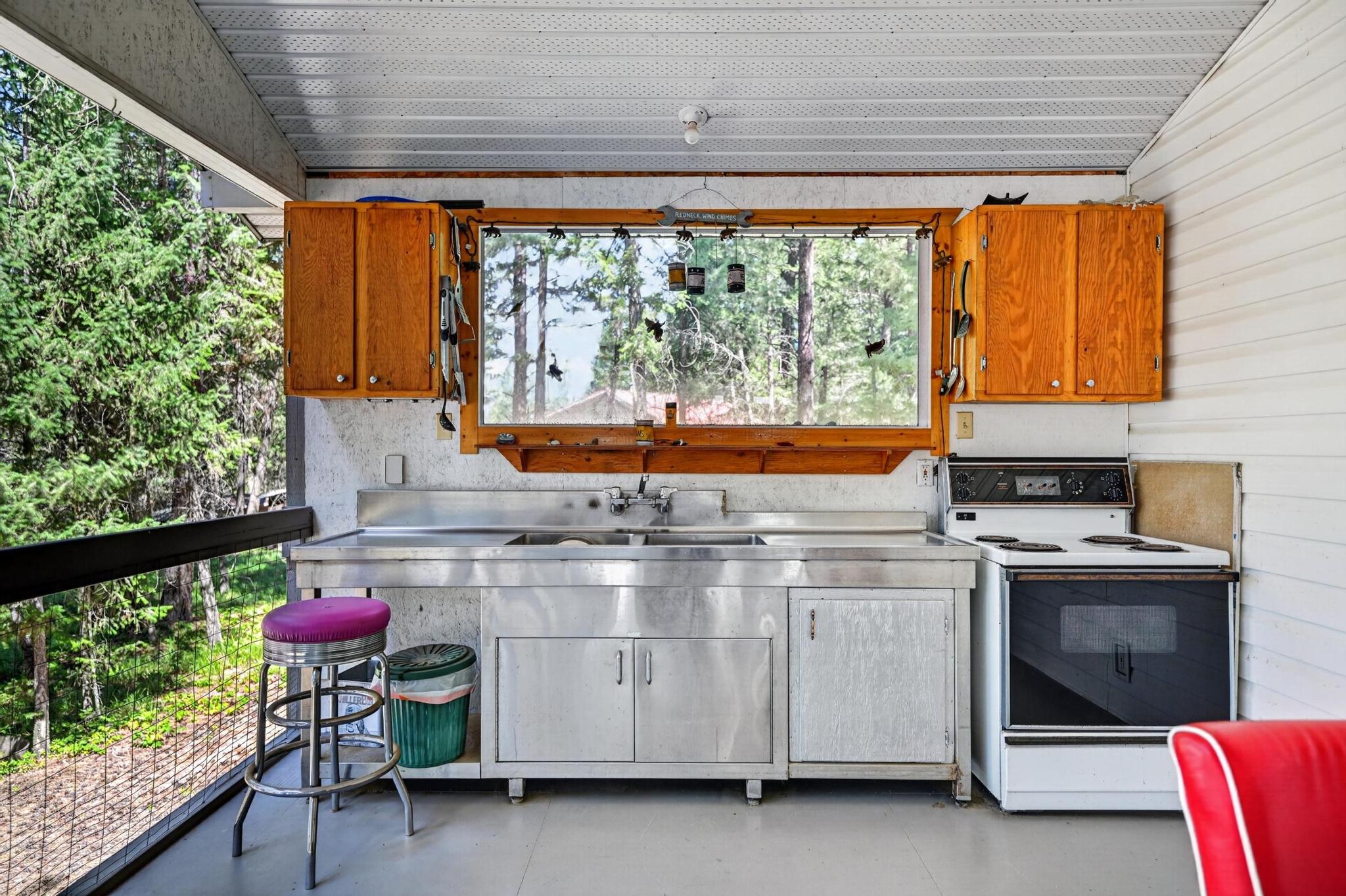 100 Pine Bay Drive Property Photo 17
