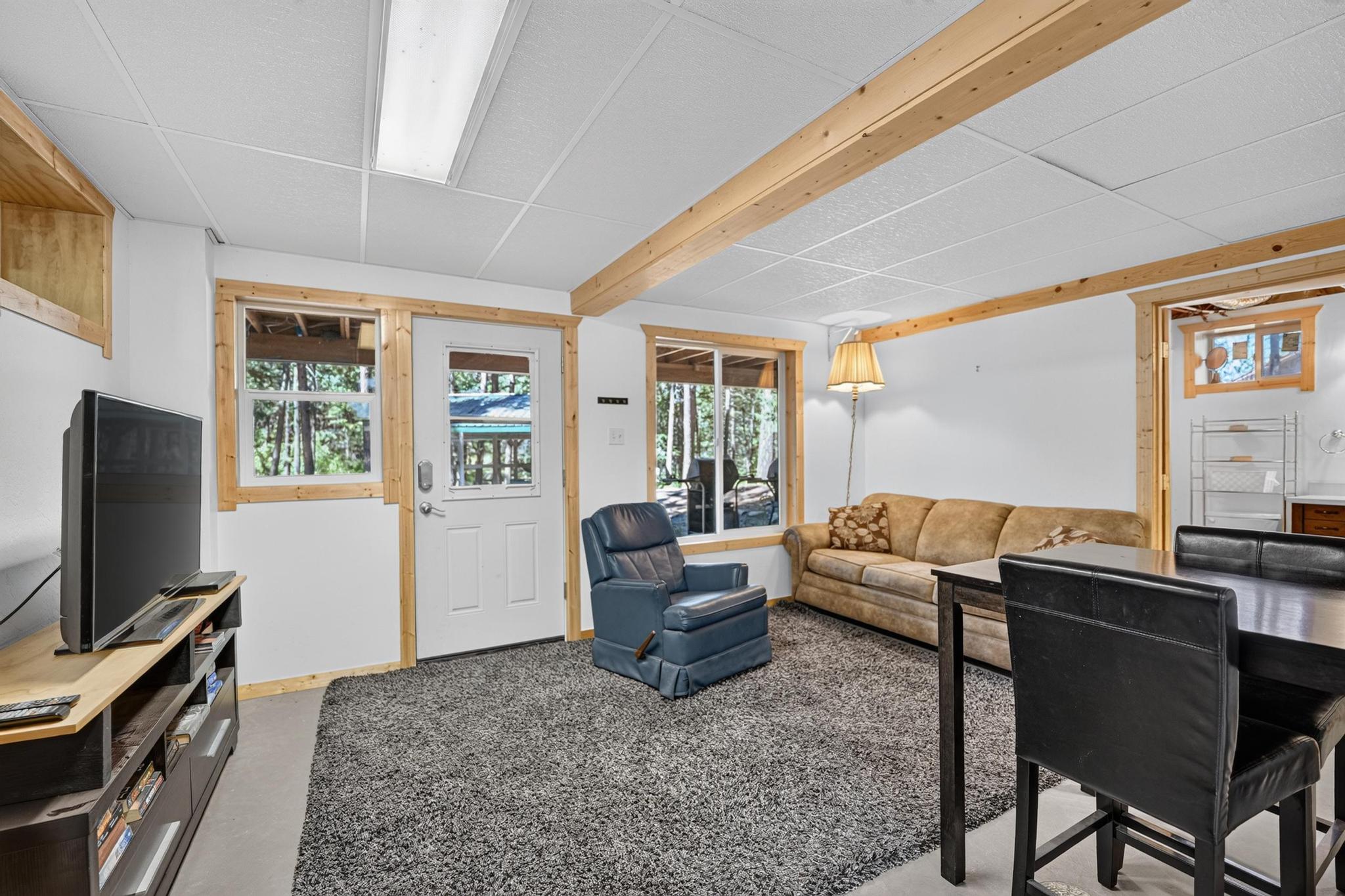 100 Pine Bay Drive Property Photo 22