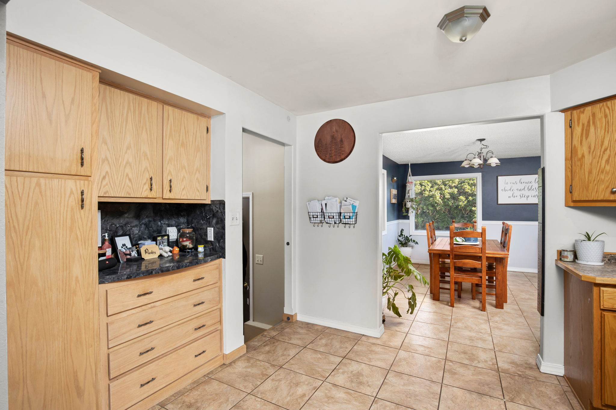 625 Riverview Drive E Property Photo 7
