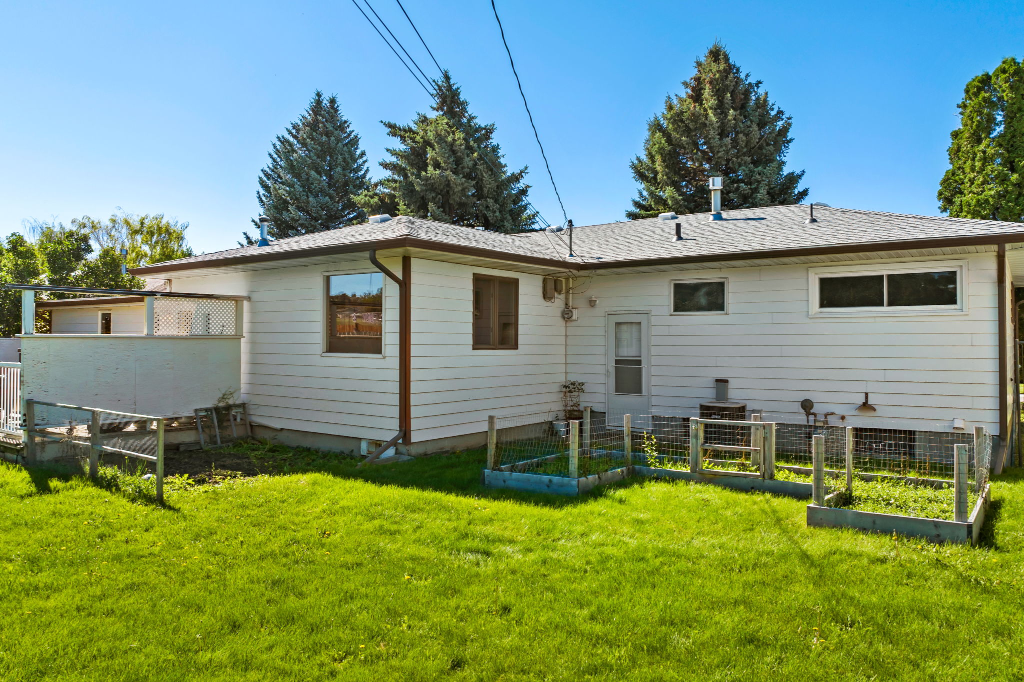 625 Riverview Drive E Property Photo 37