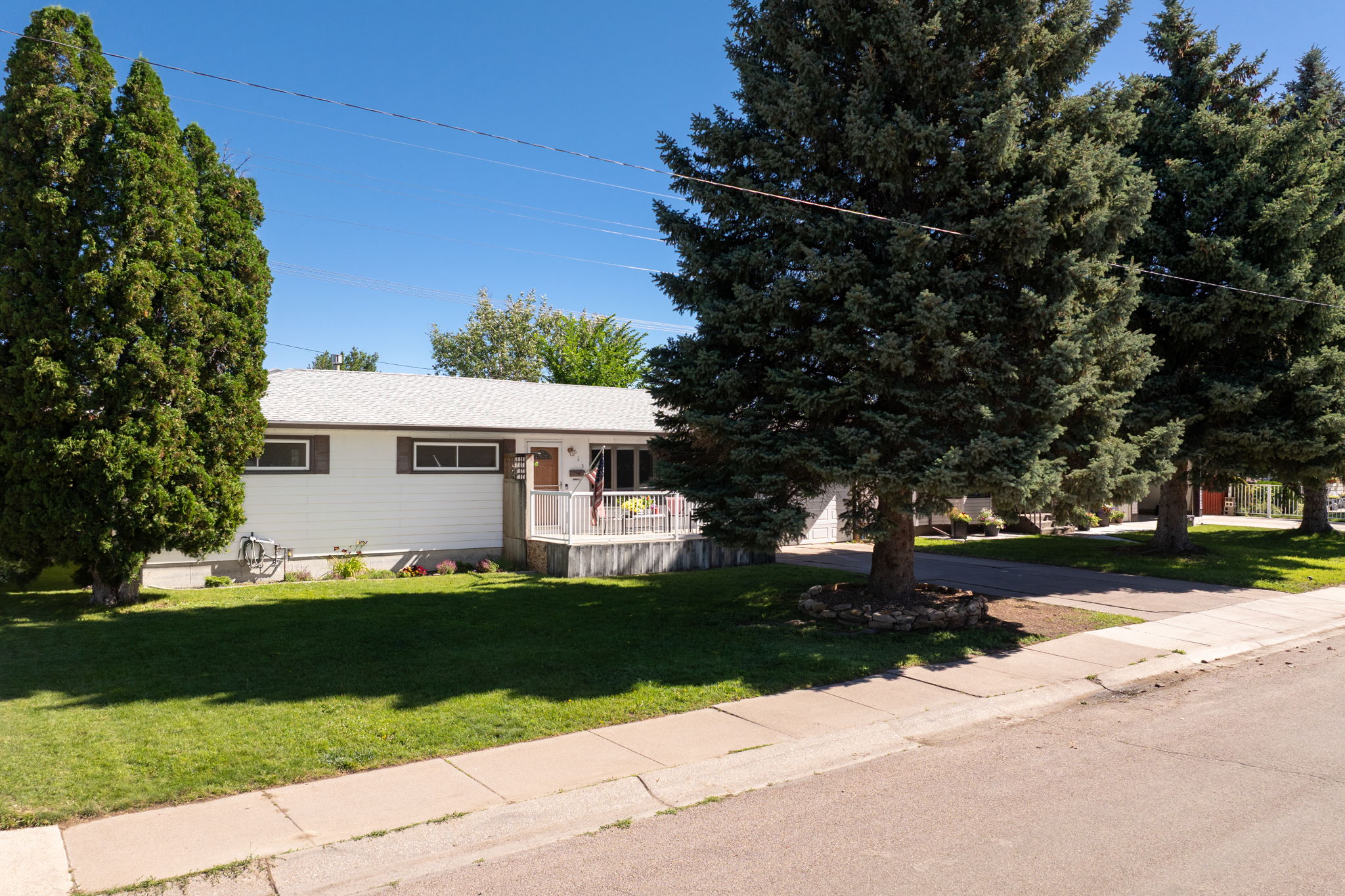 625 Riverview Drive E Property Photo 45