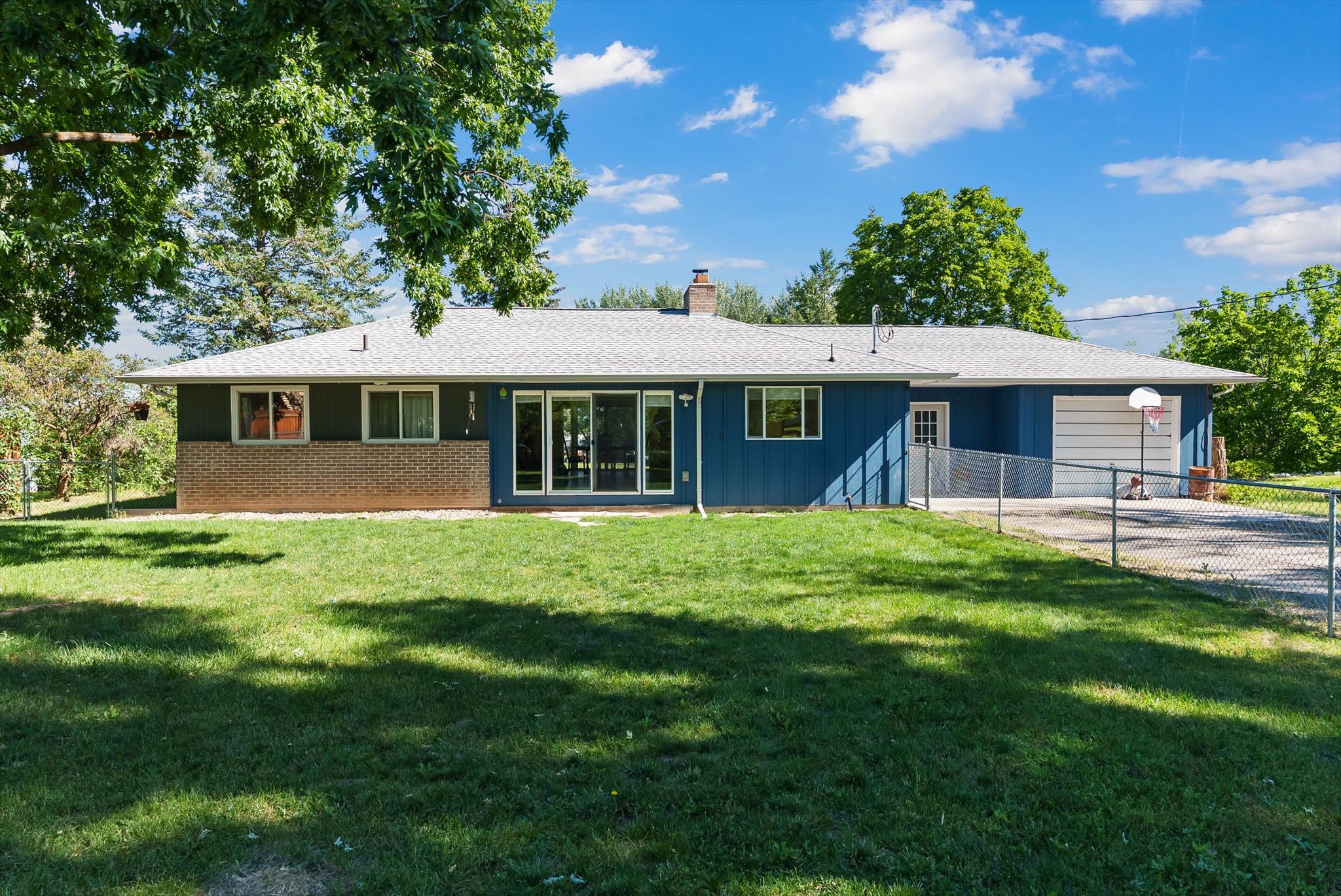 6 12th Avenue W Property Photo 1