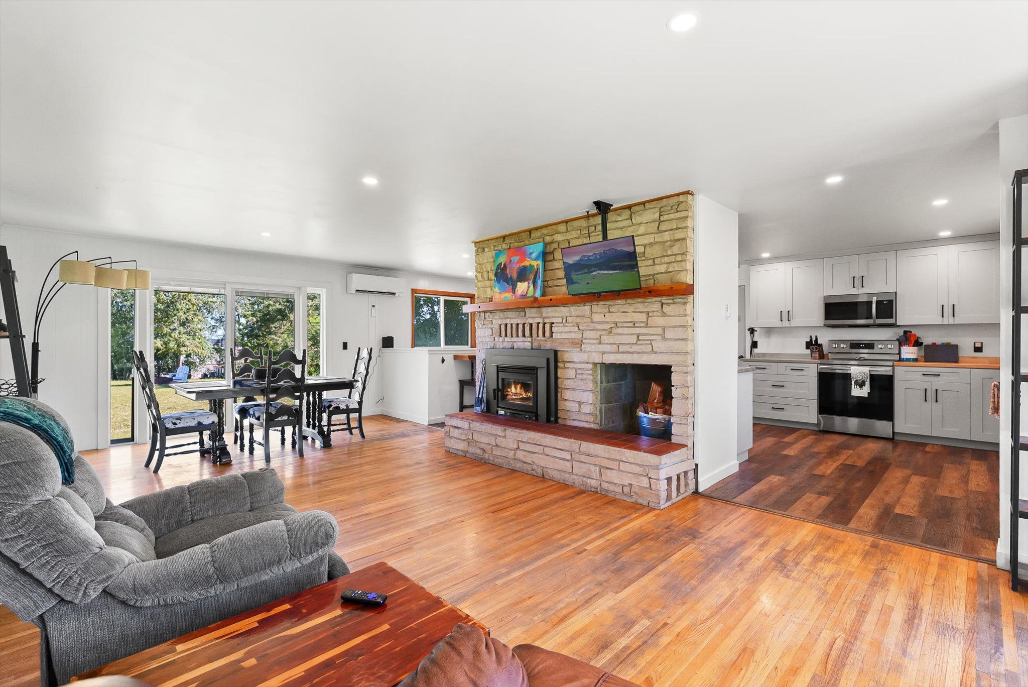 6 12th Avenue W Property Photo 10