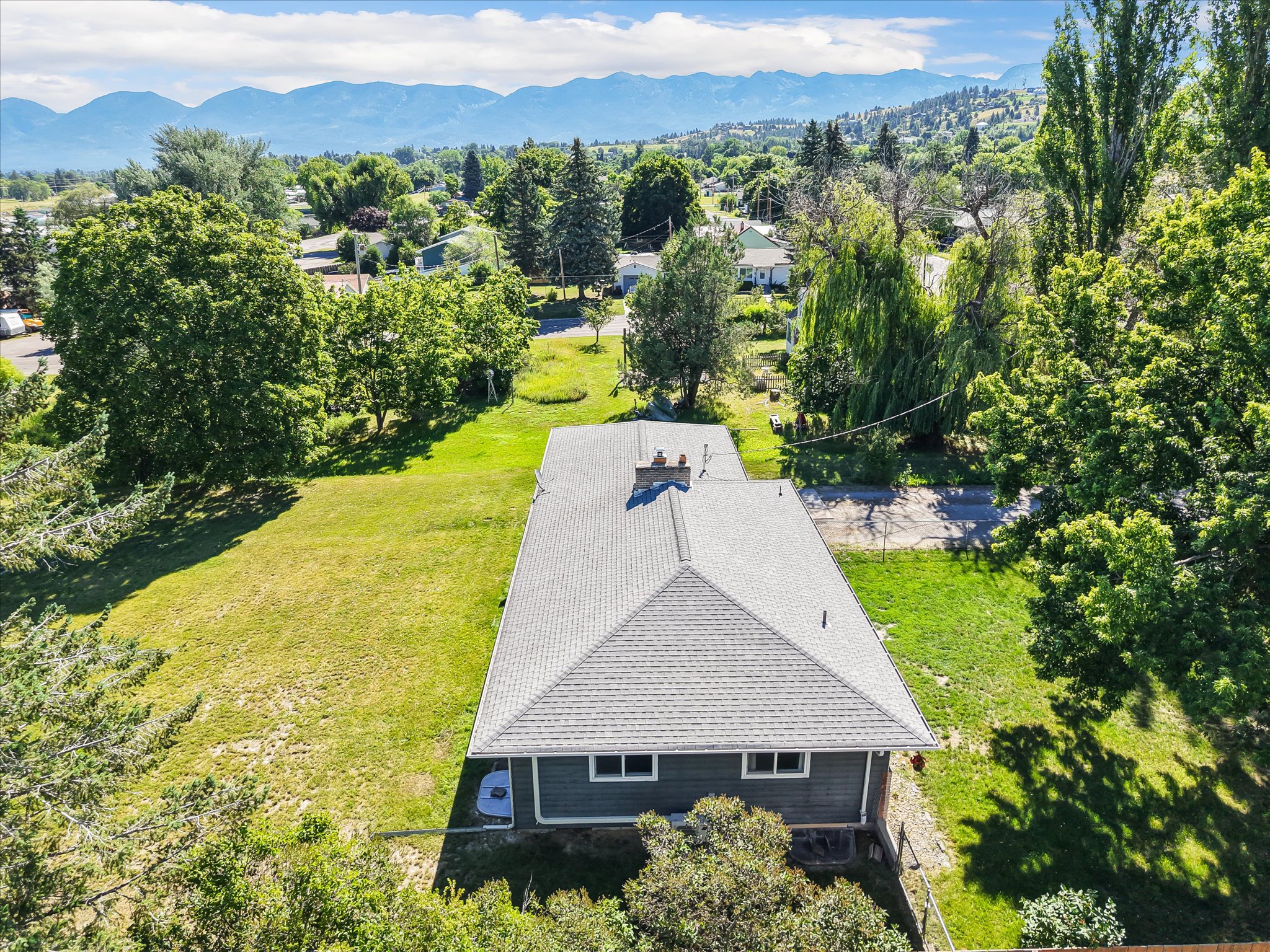 6 12th Avenue W Property Photo 28