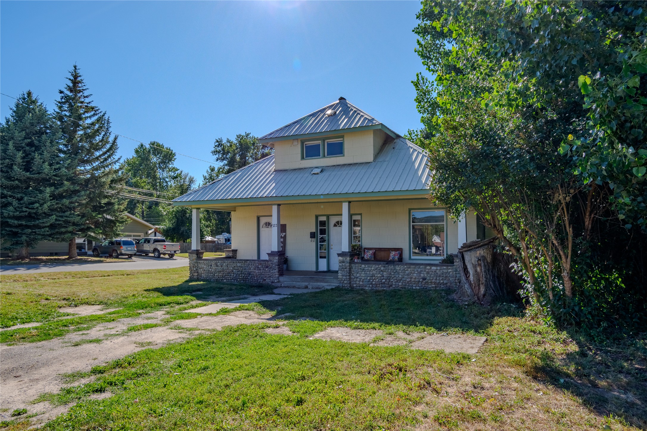 322 Nevada Avenue Property Photo 3
